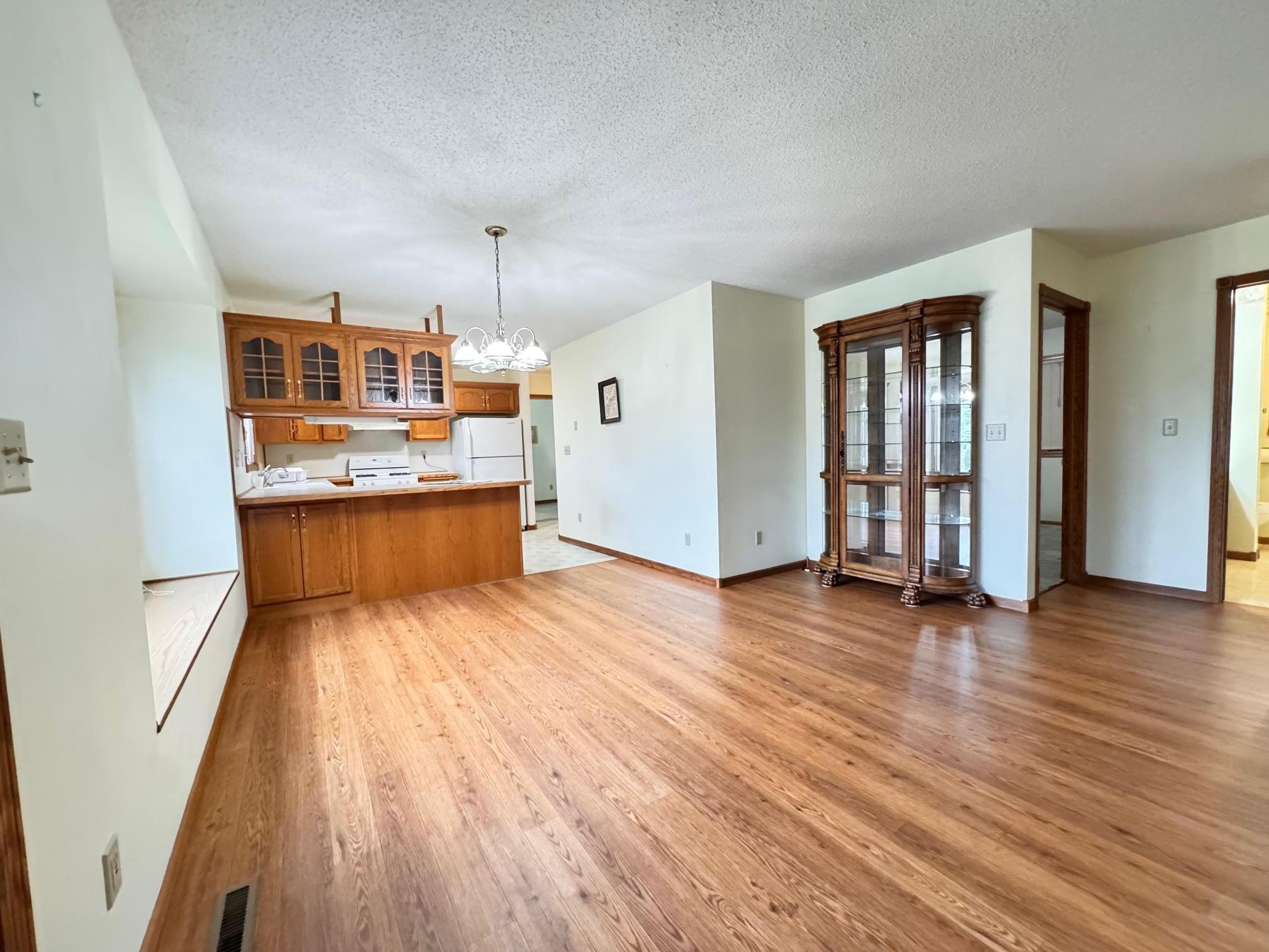 608 Forest View Avenue Property Photo 7