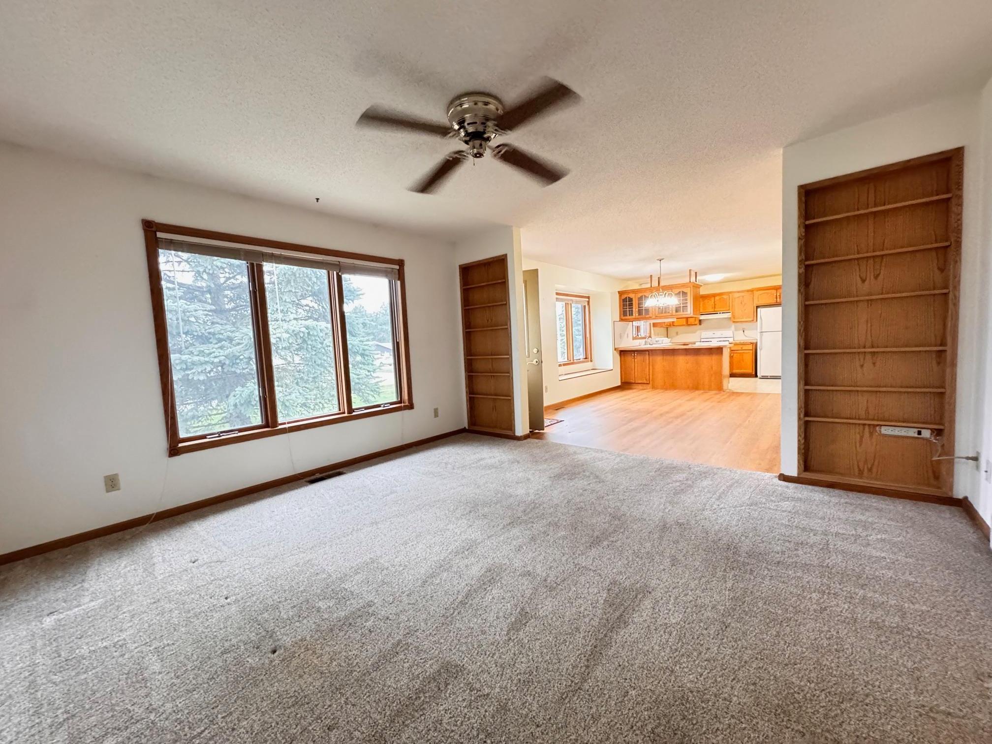 608 Forest View Avenue Property Photo 9
