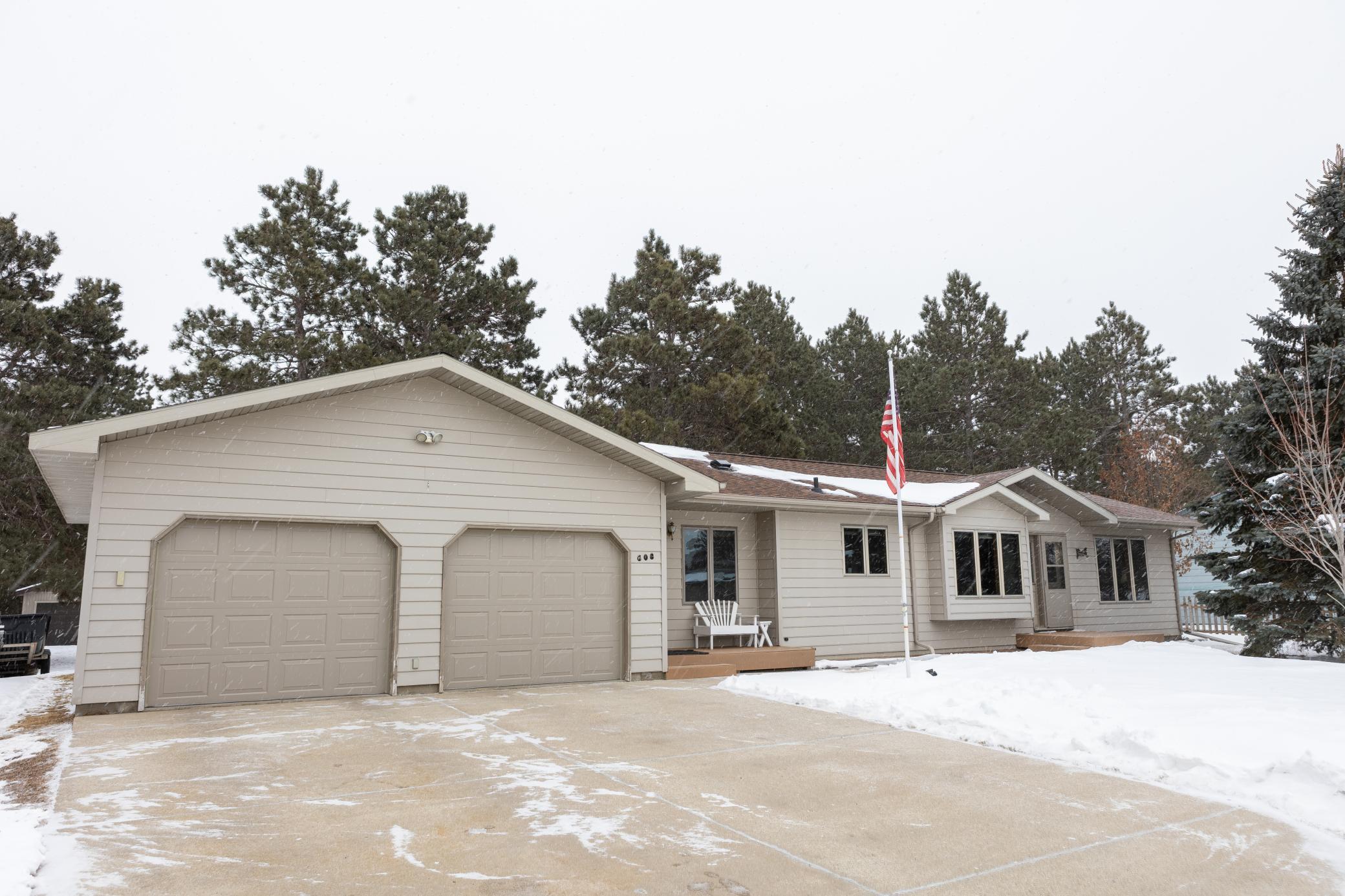 608 Forest View Avenue Property Photo 15