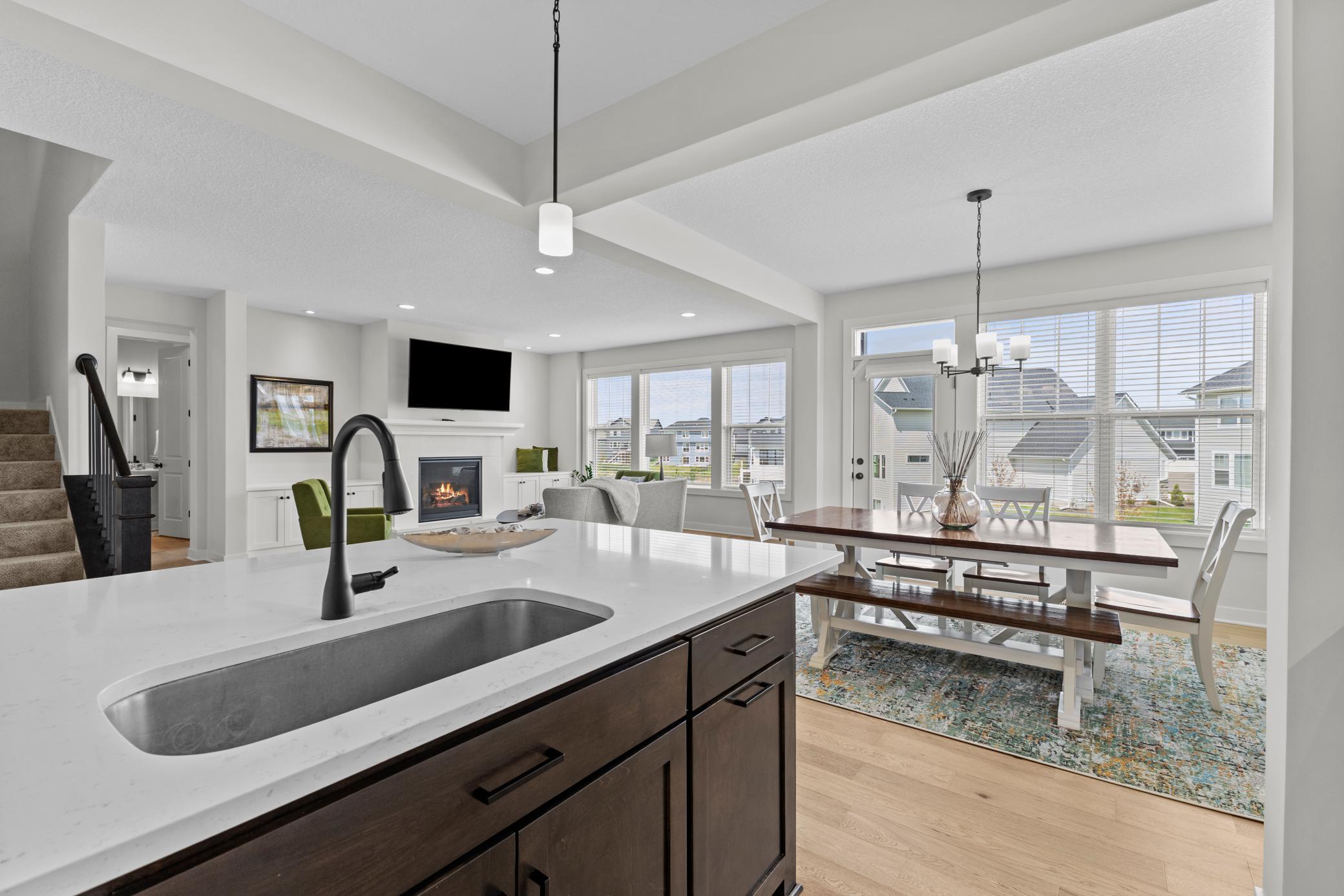 10122 Shadyview Lane N Property Photo 15