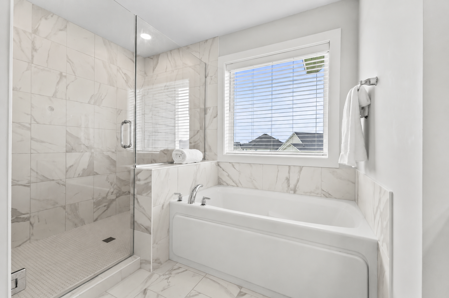10122 Shadyview Lane N Property Photo 30