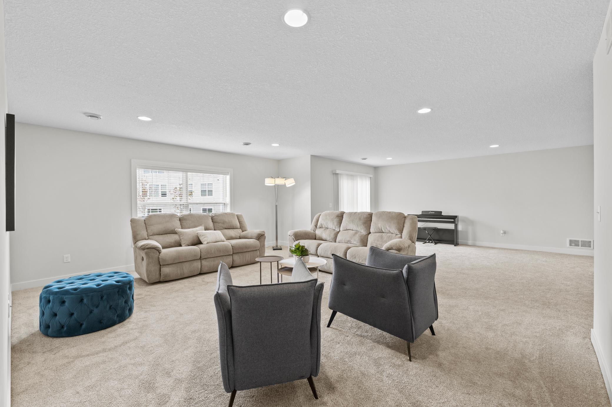 10122 Shadyview Lane N Property Photo 40