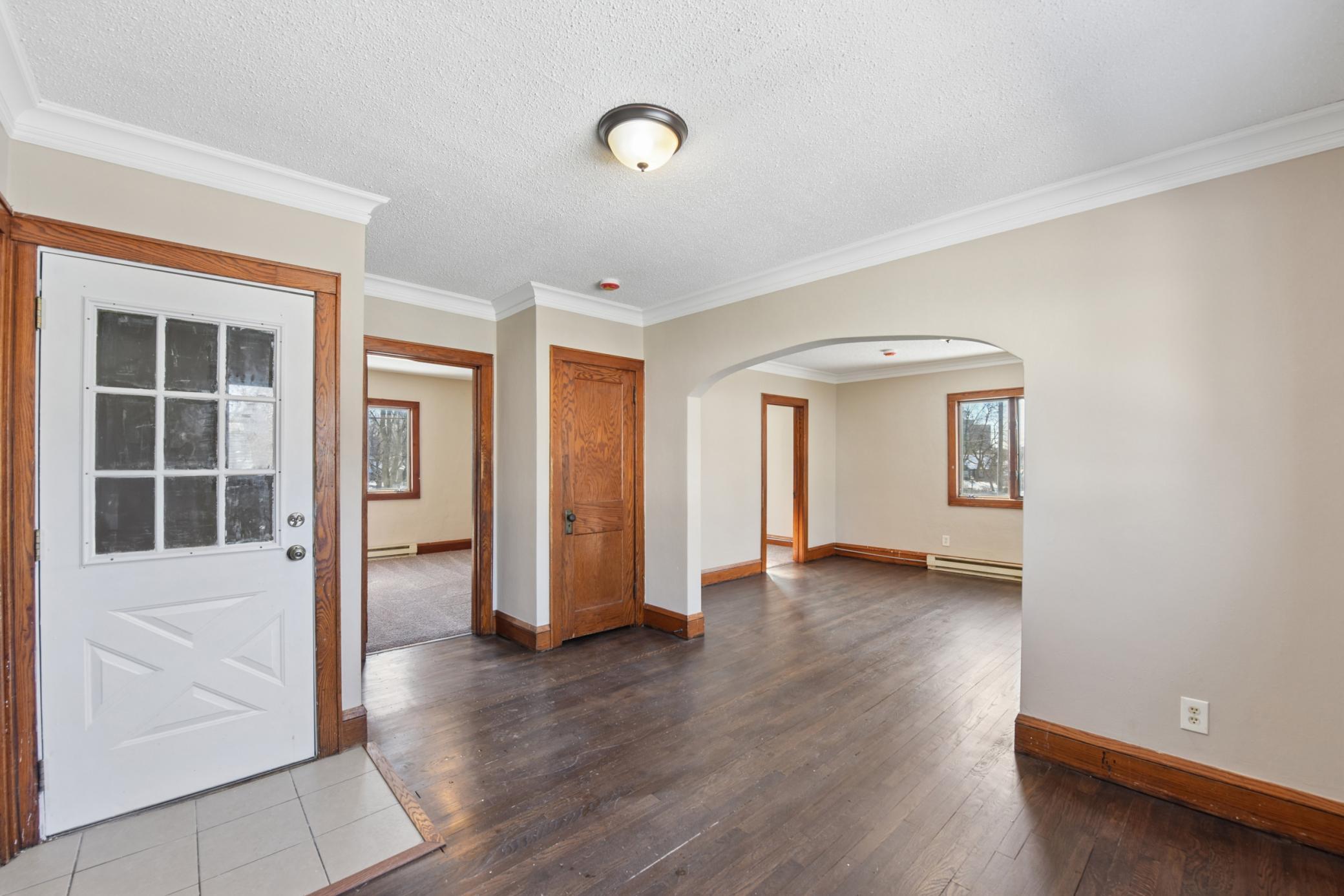 1237 5th Street E Property Photo 6