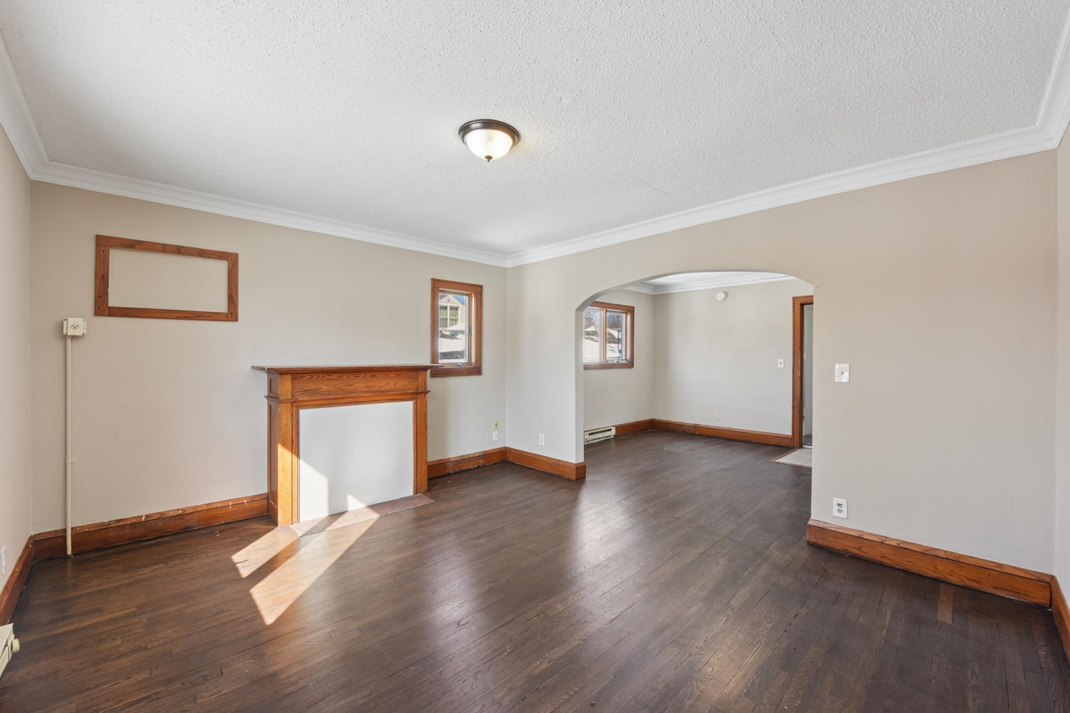 1237 5th Street E Property Photo 8