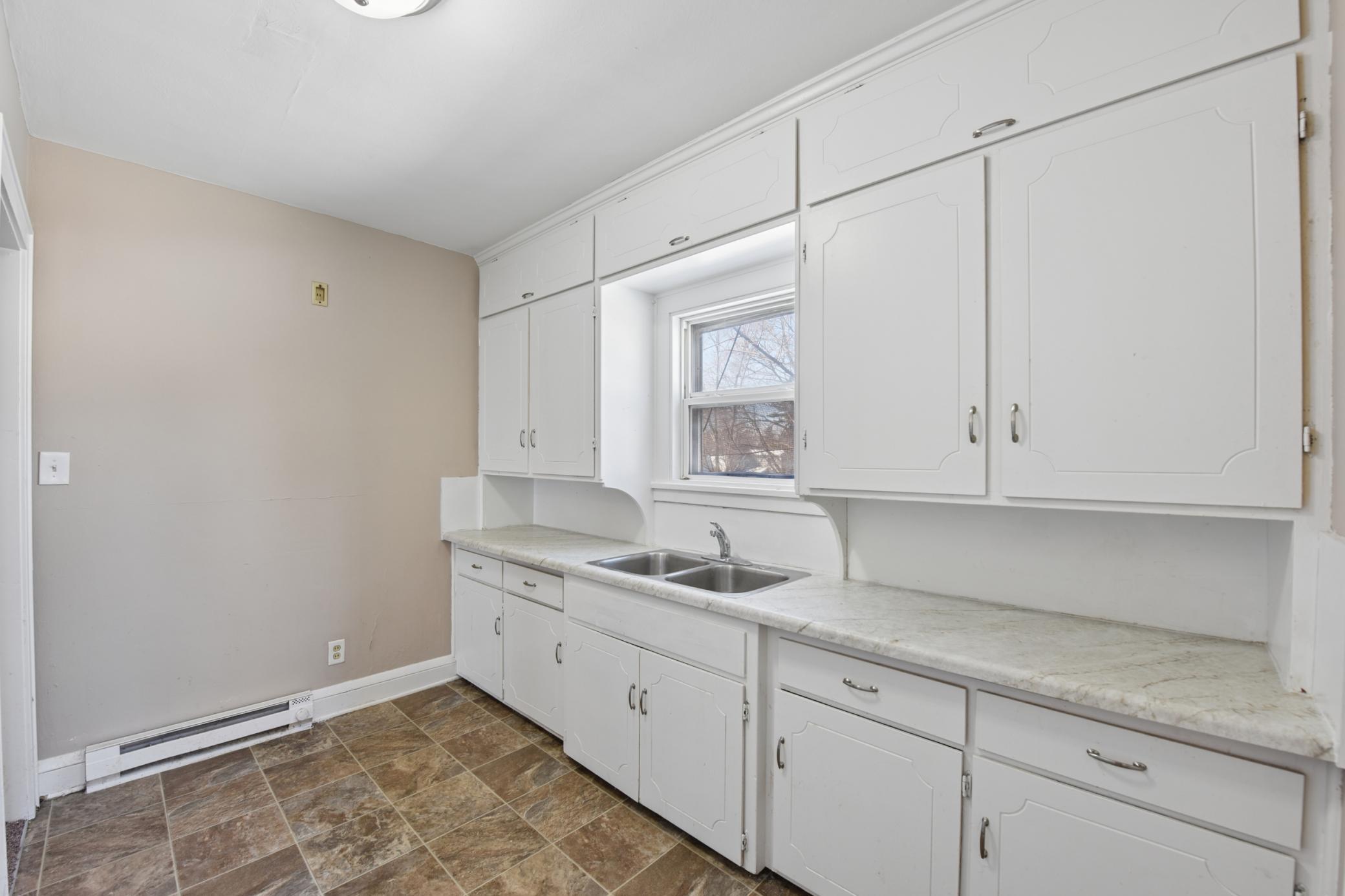 1237 5th Street E Property Photo 12