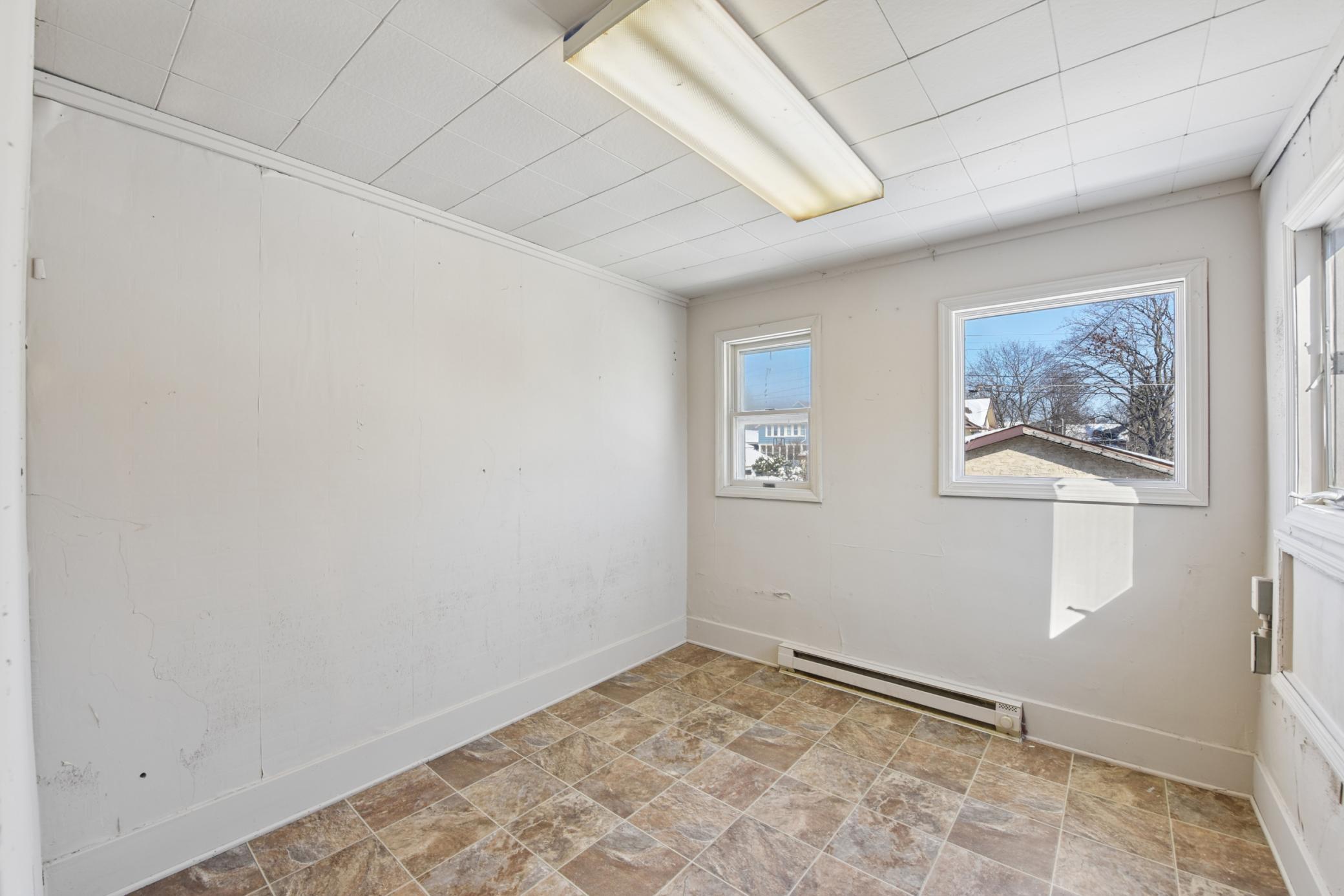 1237 5th Street E Property Photo 17