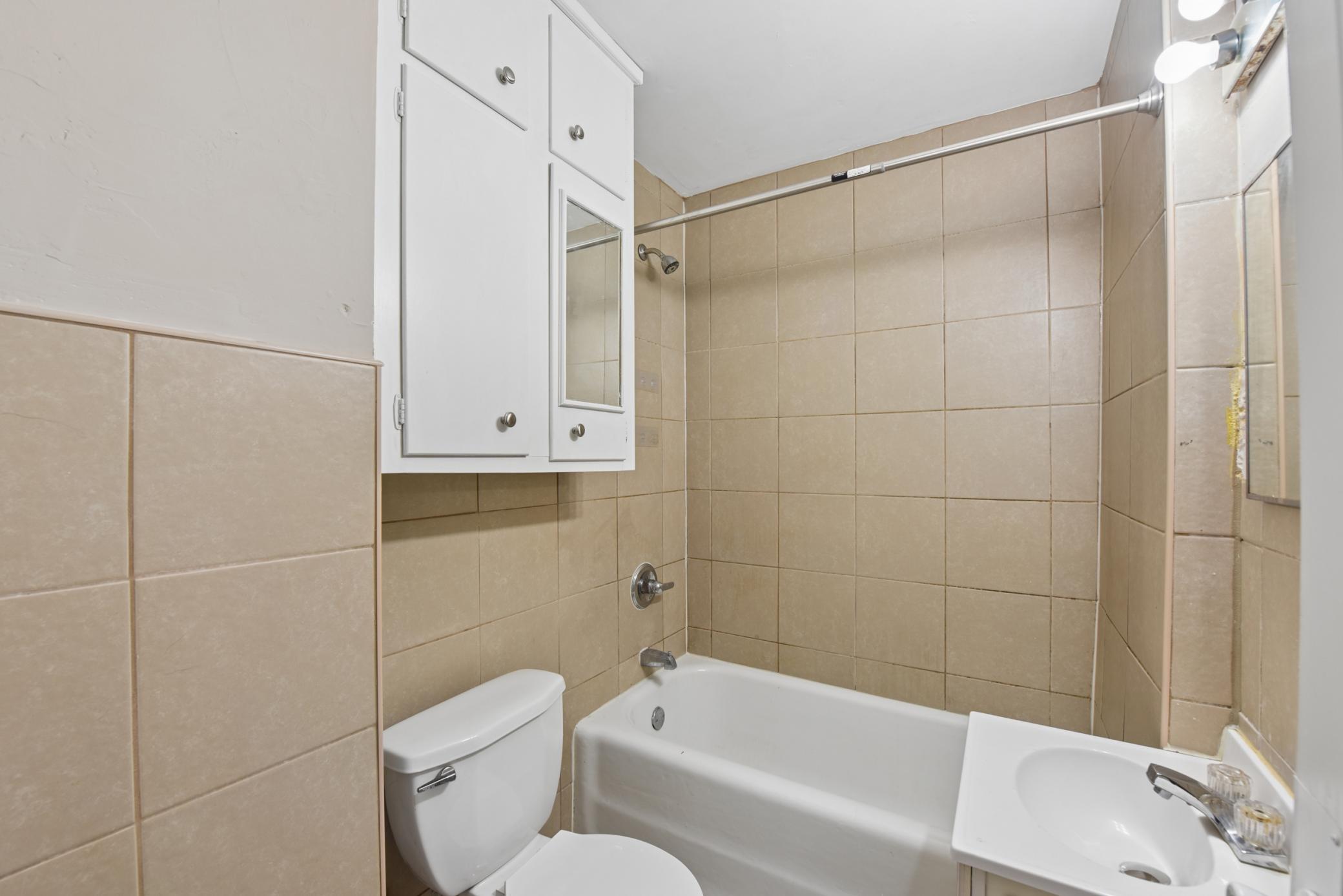 1237 5th Street E Property Photo 18