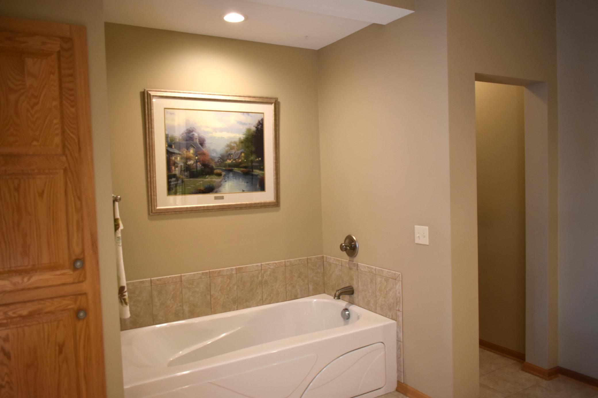 10726 Lyndale Bluffs Trail Property Photo 18