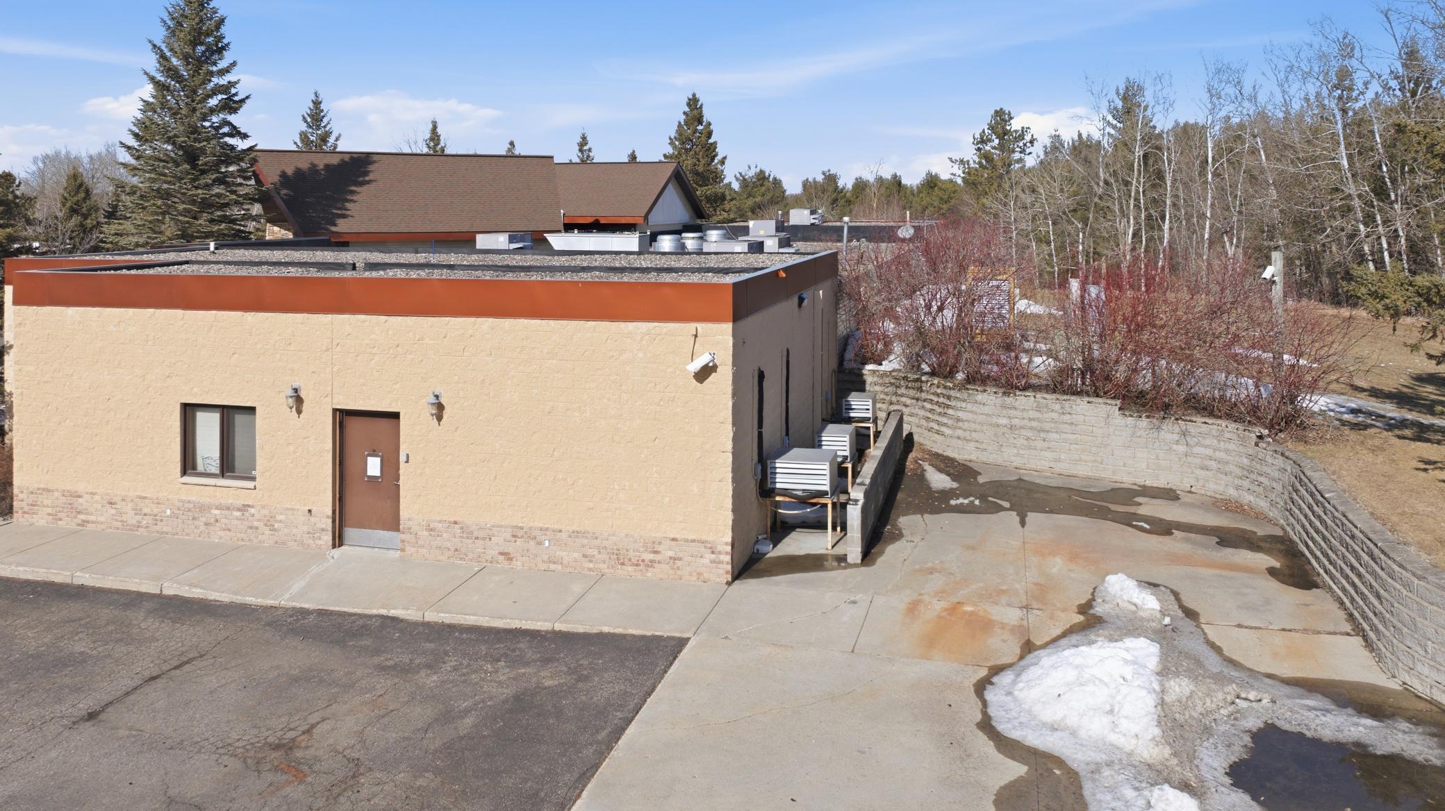 16730 Us 2 Property Photo 9