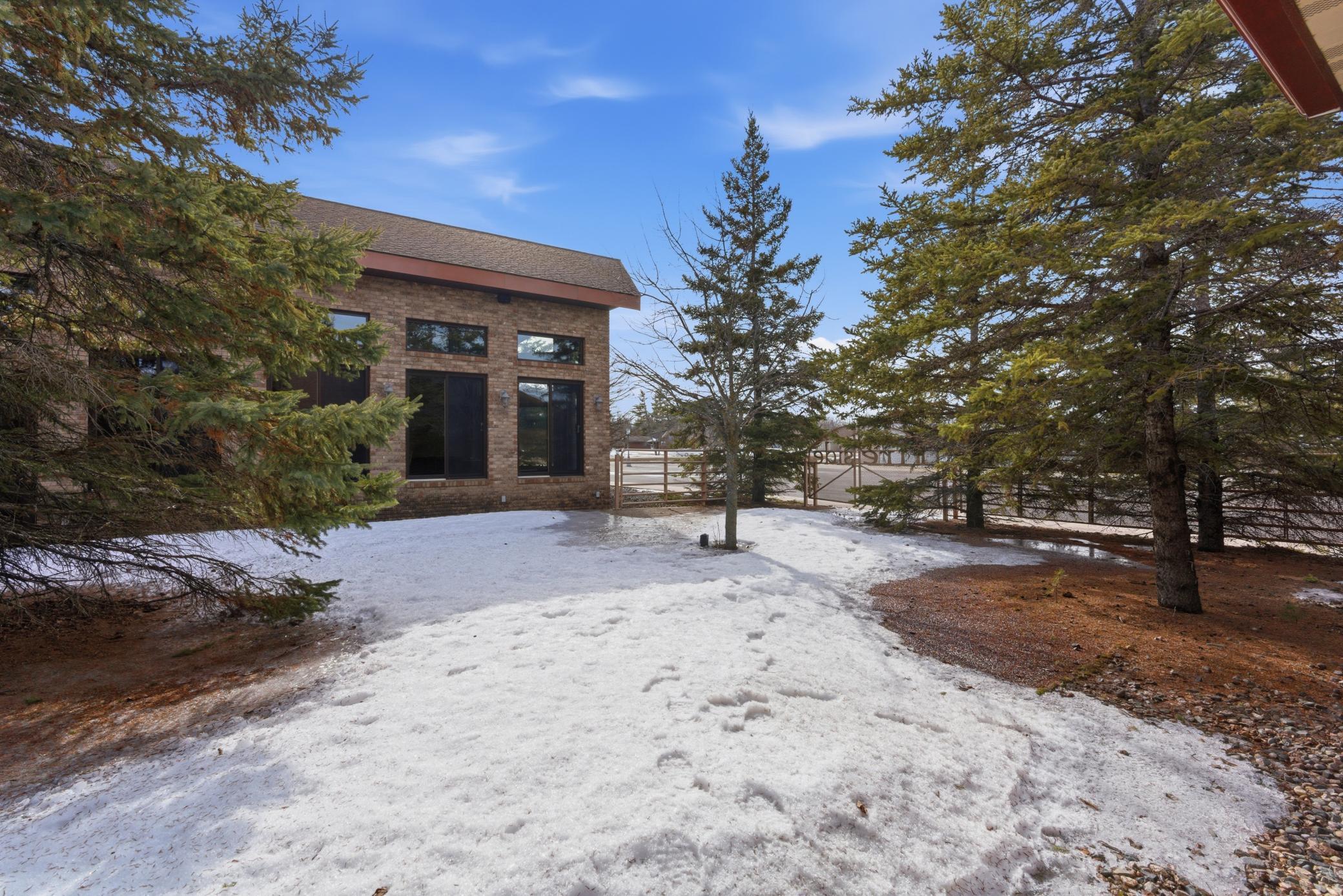16730 Us 2 Property Photo 11