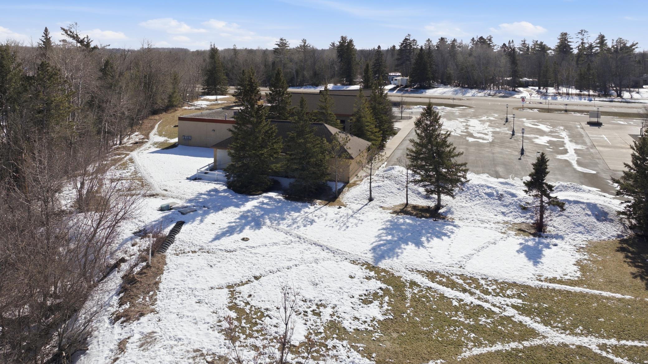 16730 Us 2 Property Photo 15