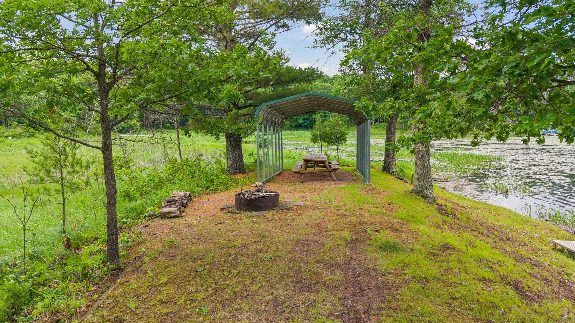 7117 Rainbow Lane Property Photo 12