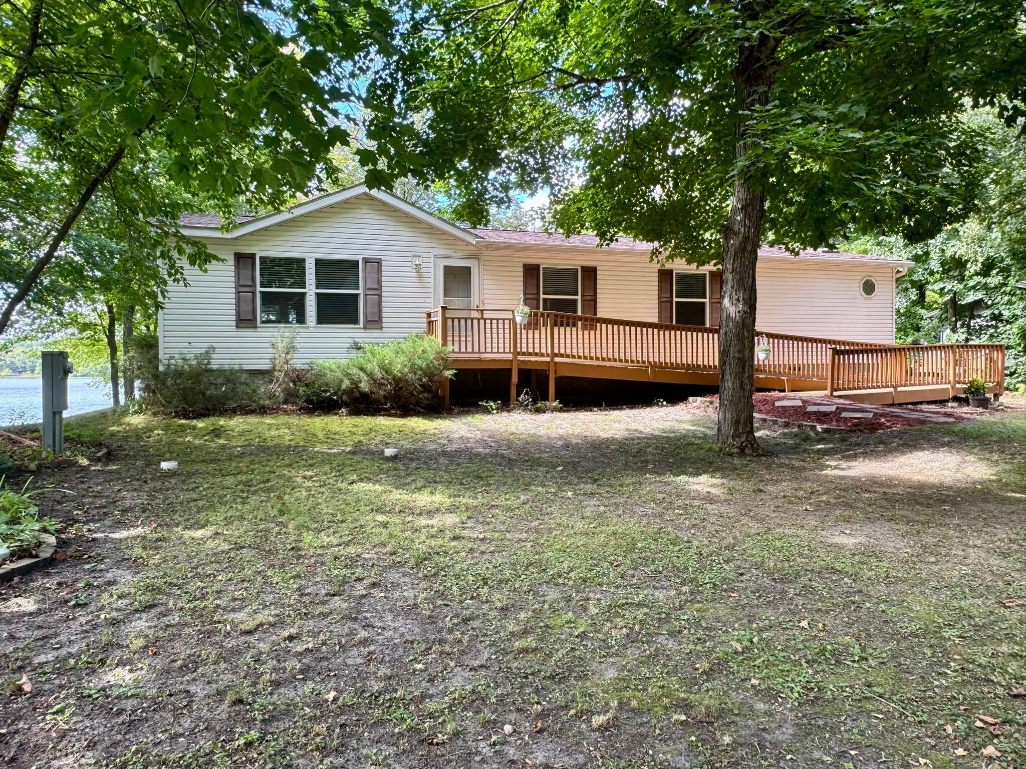 14196 E Fox Lake Road Property Photo 3
