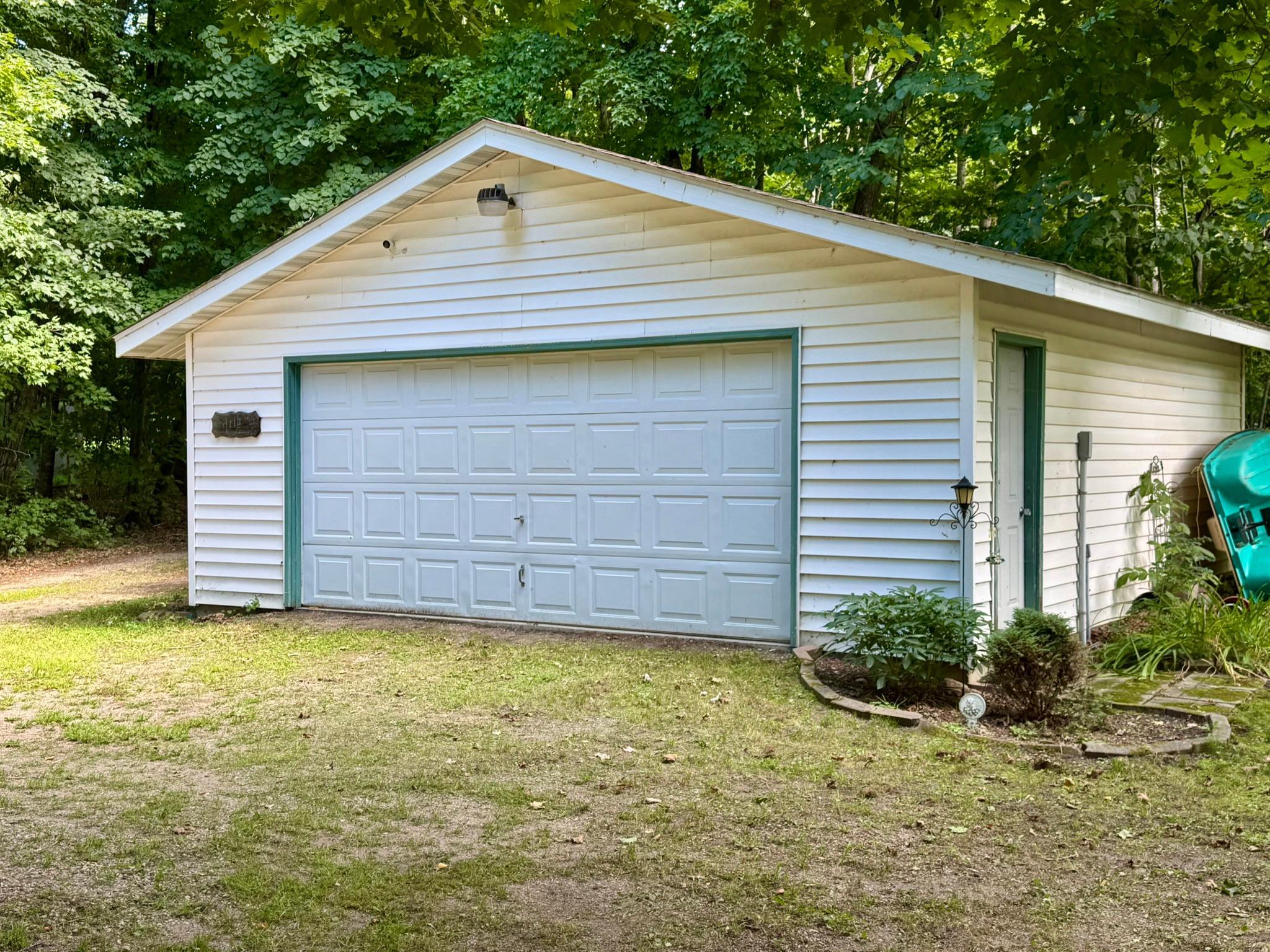 14196 E Fox Lake Road Property Photo 6