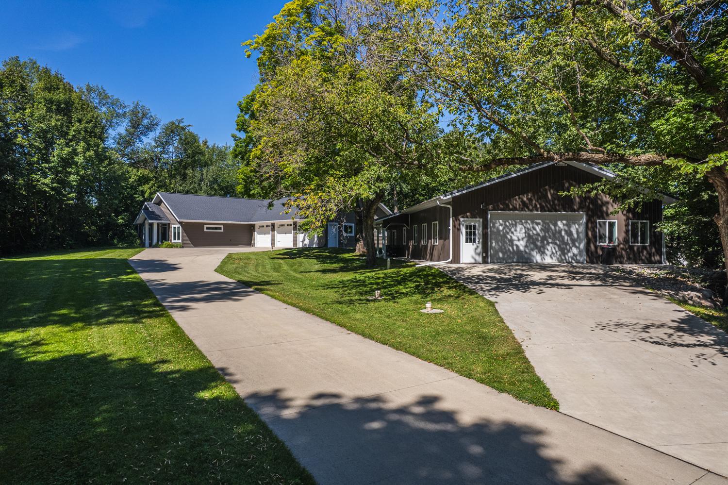 25379 Deerpath Loop Property Photo 2
