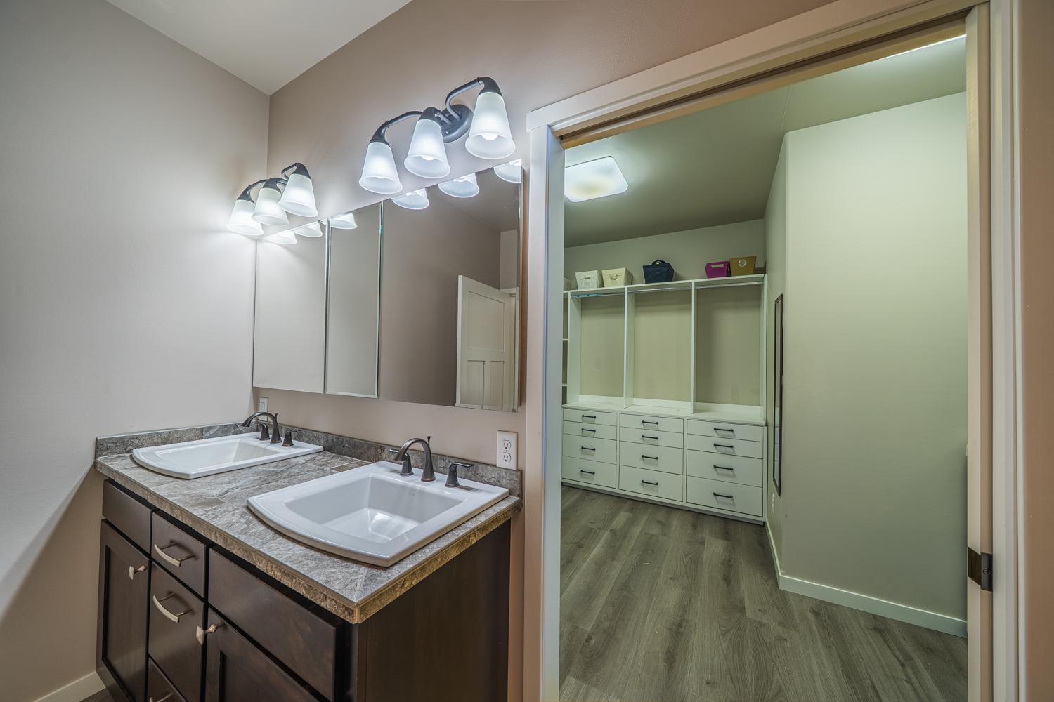 25379 Deerpath Loop Property Photo 6