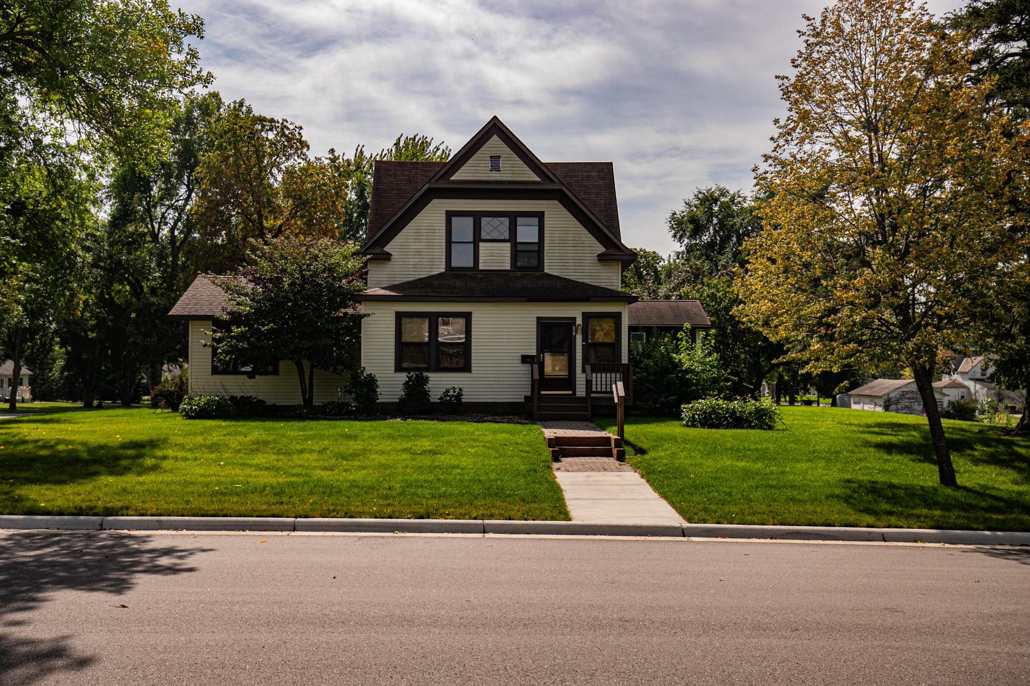 301 E Depue Avenue Property Photo 1