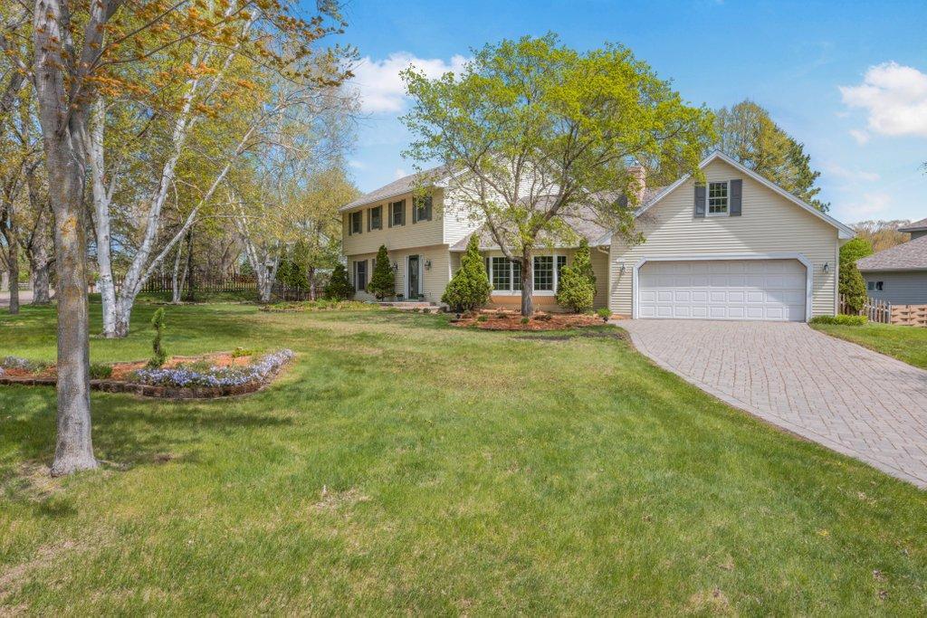 2805 Alvarado Lane N Property Photo 1