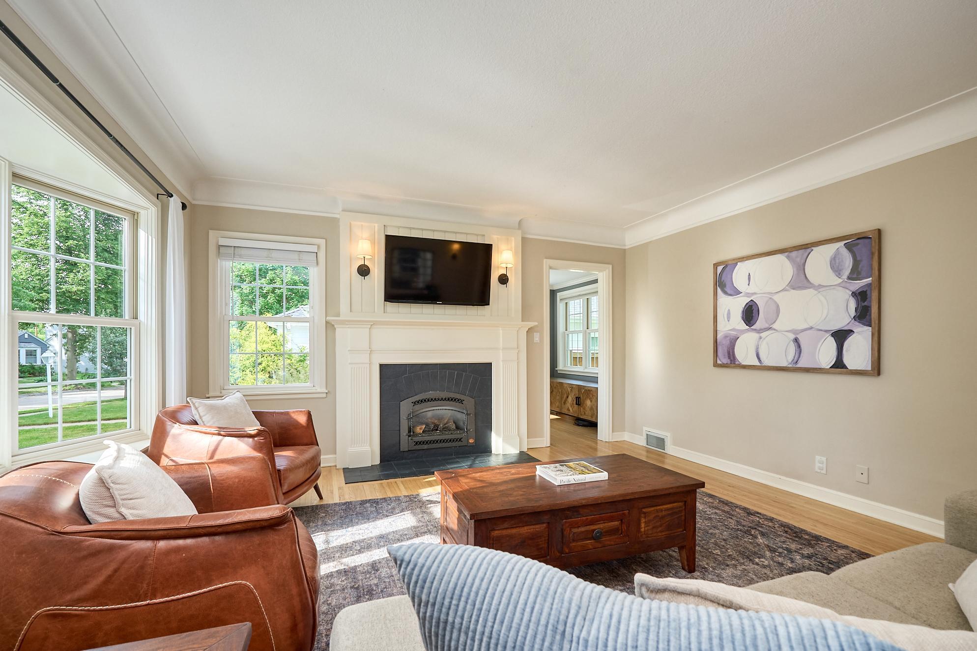 2242 Wilson Street Ne Property Photo 8