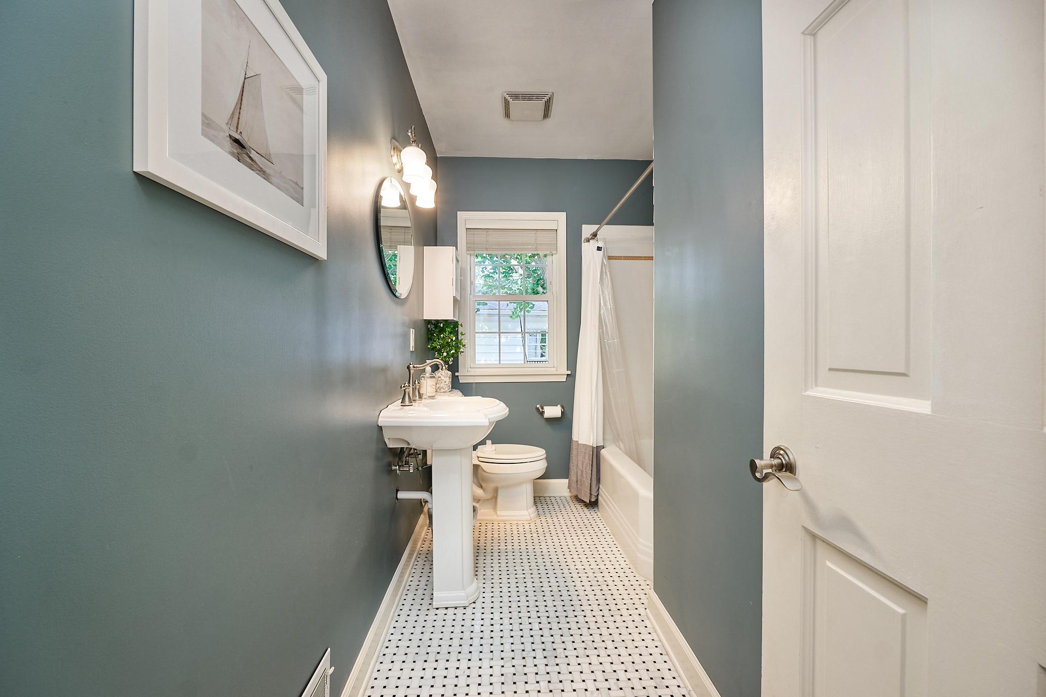 2242 Wilson Street Ne Property Photo 22