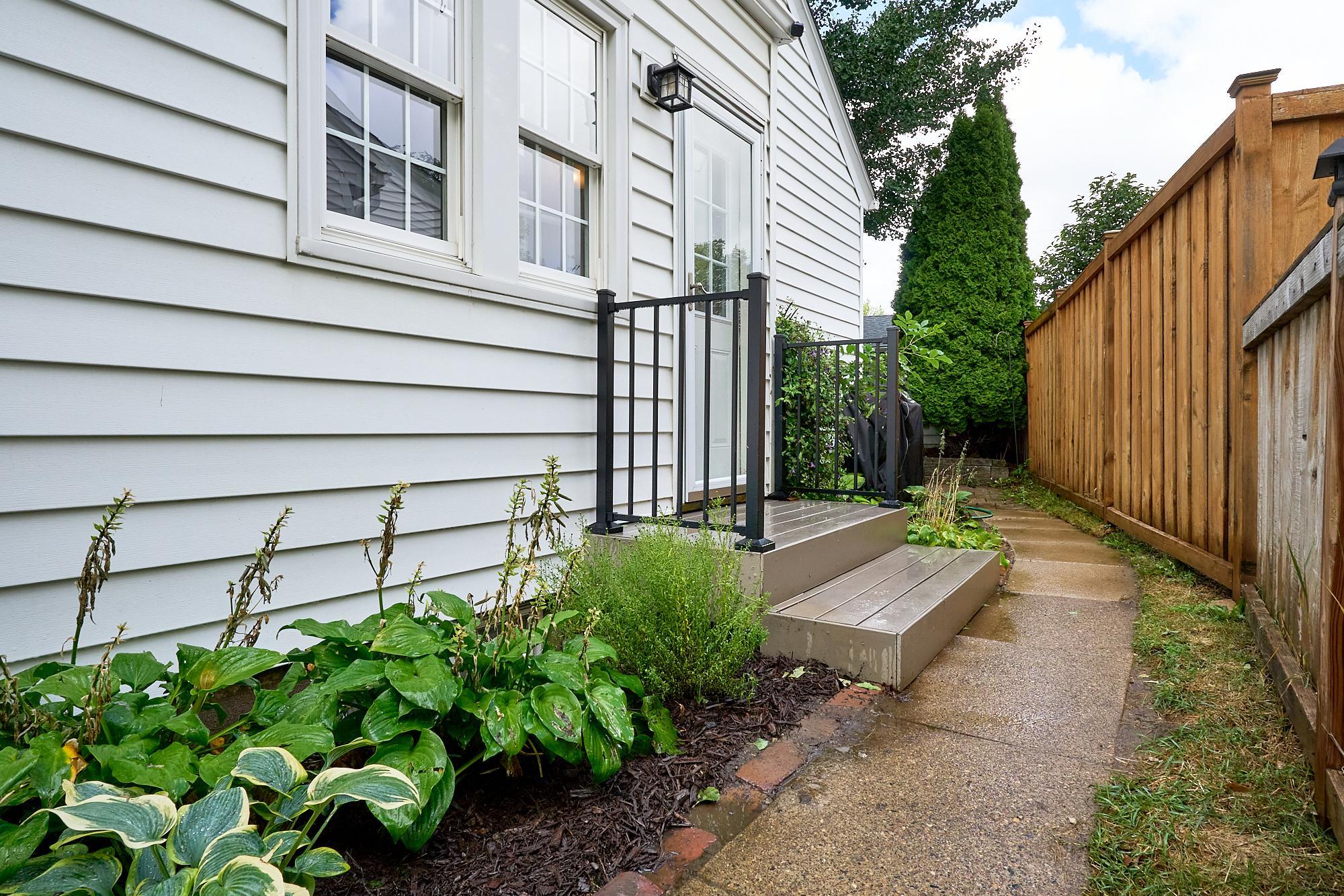 2242 Wilson Street Ne Property Photo 35