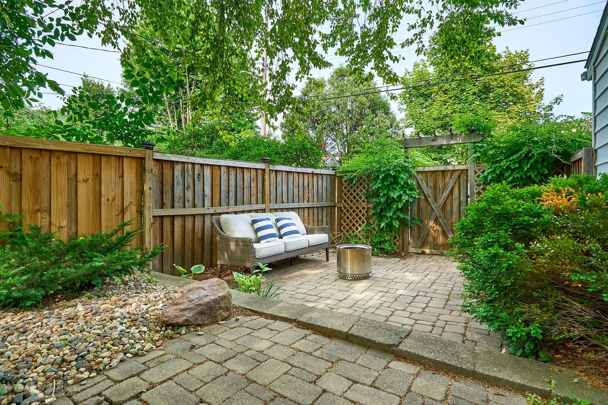 2242 Wilson Street Ne Property Photo 43