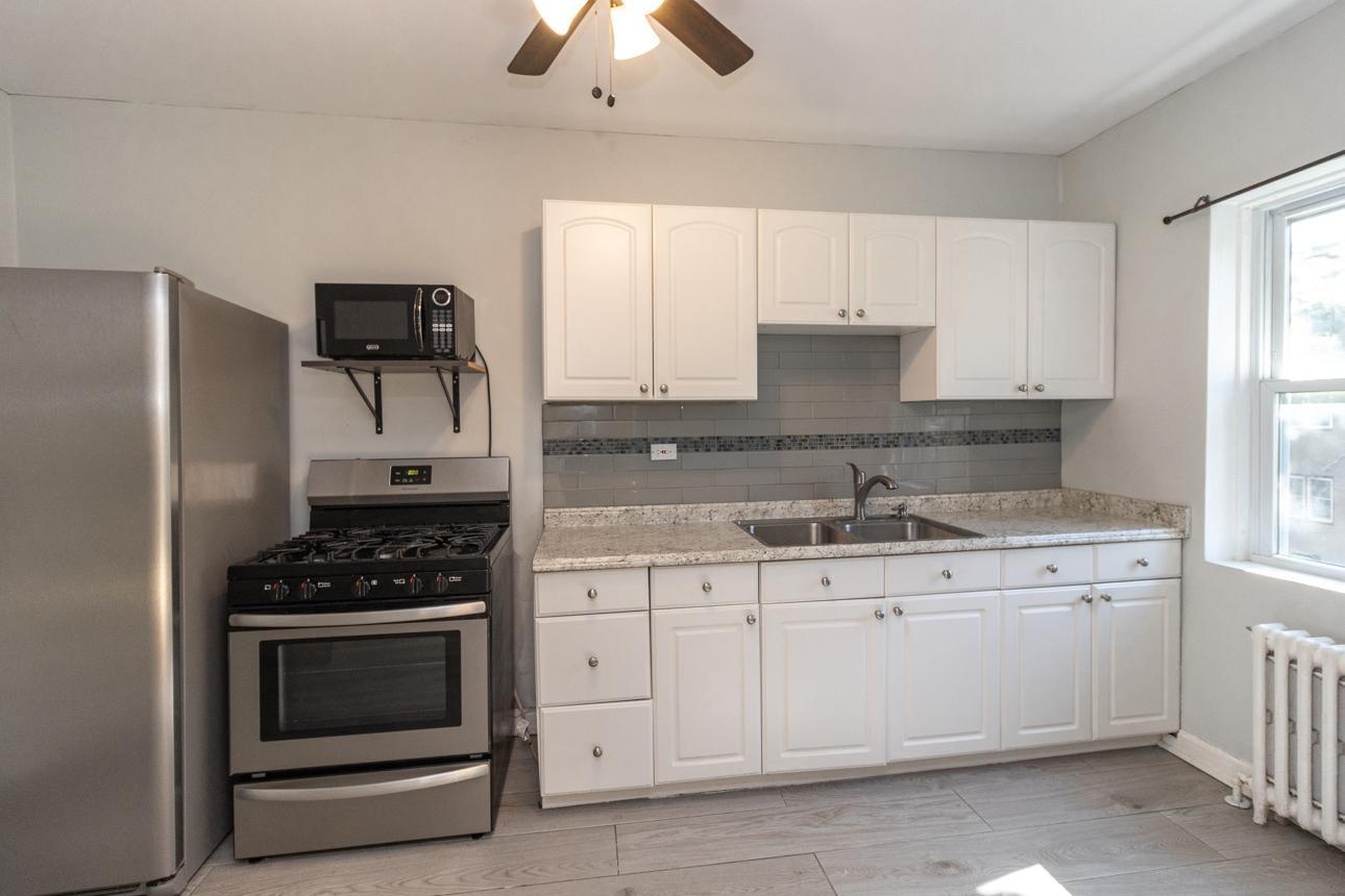 3128 W Bde Maka Ska Boulevard 415 Property Photo 8