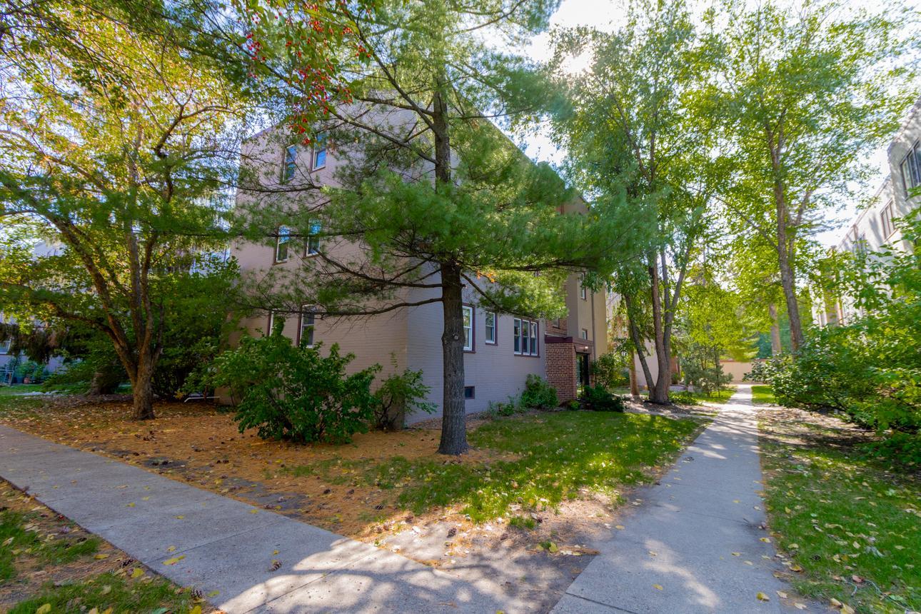 3128 W Bde Maka Ska Boulevard 415 Property Photo 21