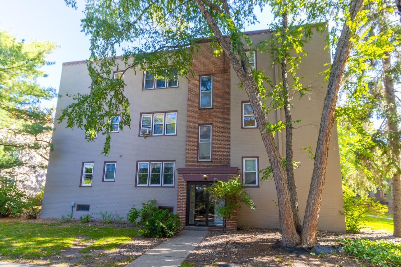 3128 W Bde Maka Ska Boulevard 415 Property Photo 22