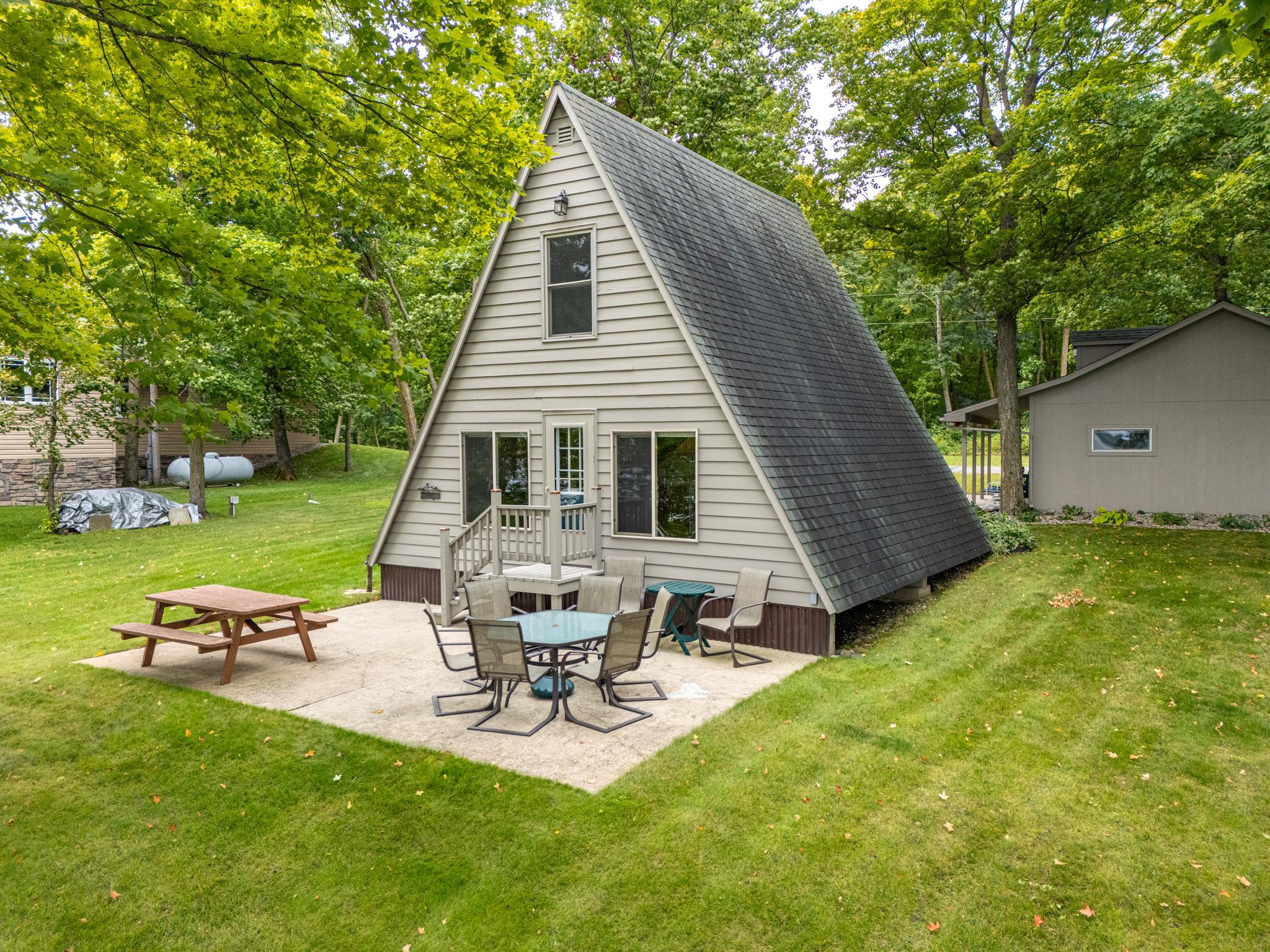 15710 N Trinity Point Road Se Property Photo 1