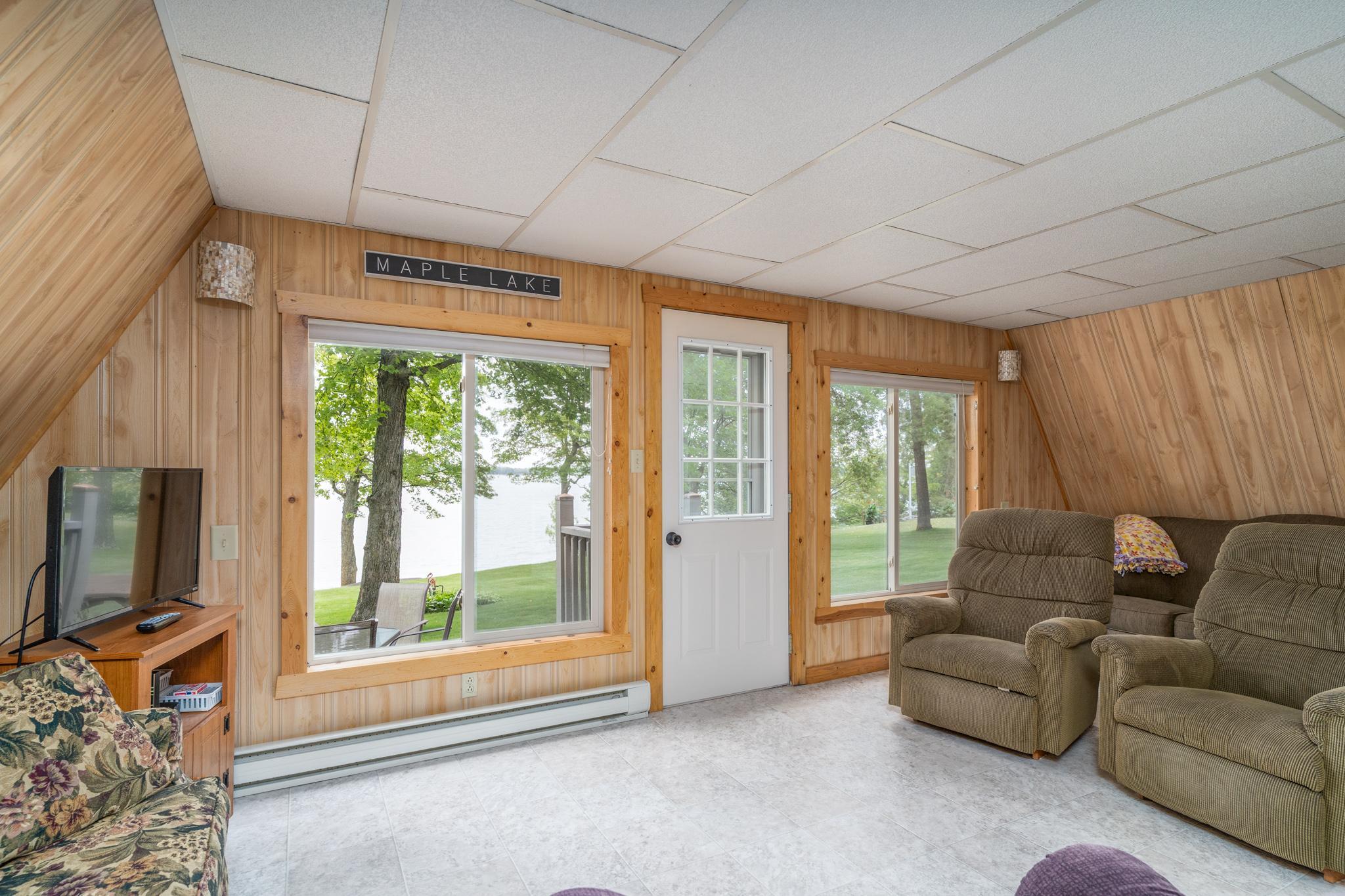 15710 N Trinity Point Road Se Property Photo 3