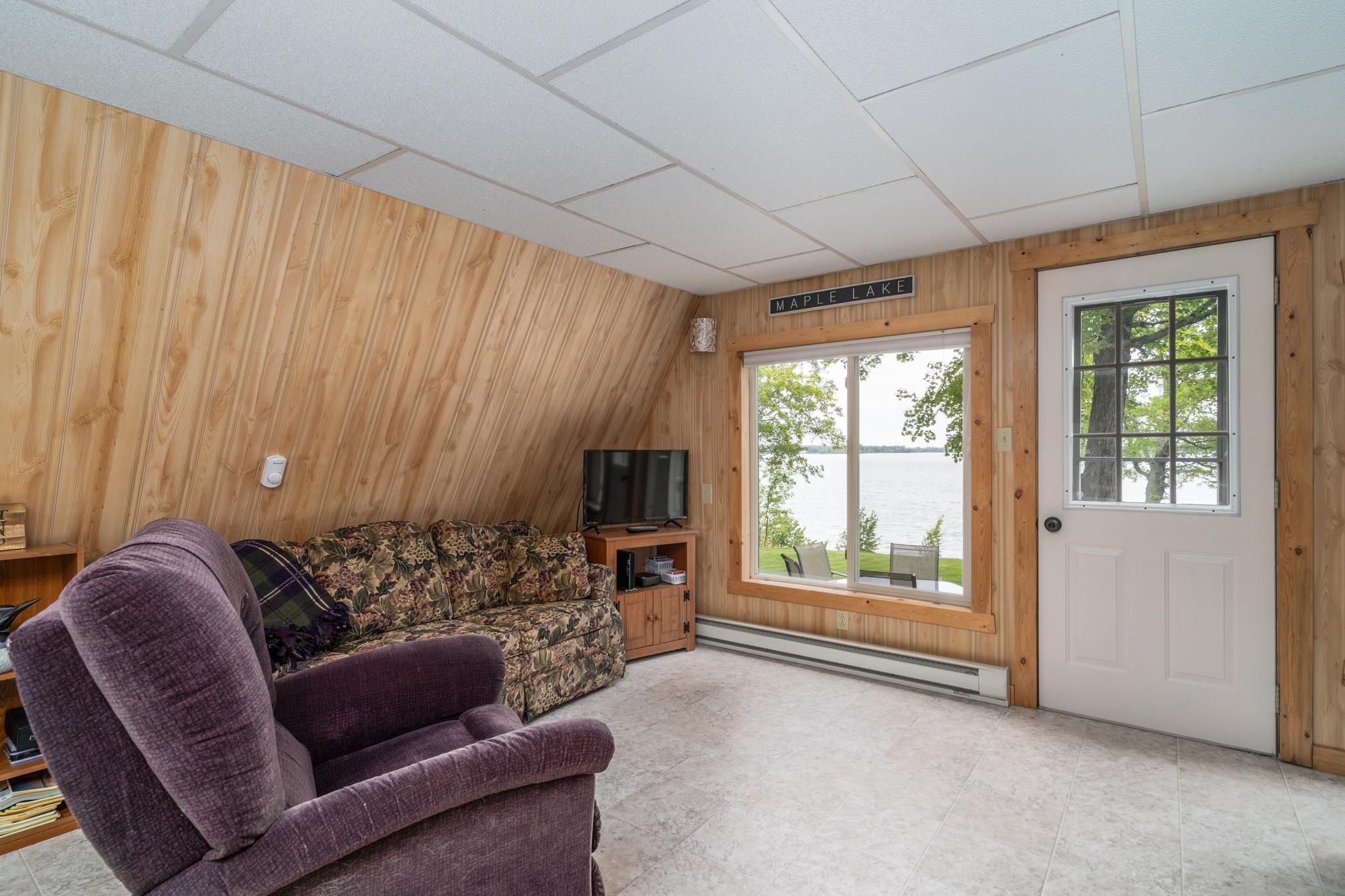 15710 N Trinity Point Road Se Property Photo 4