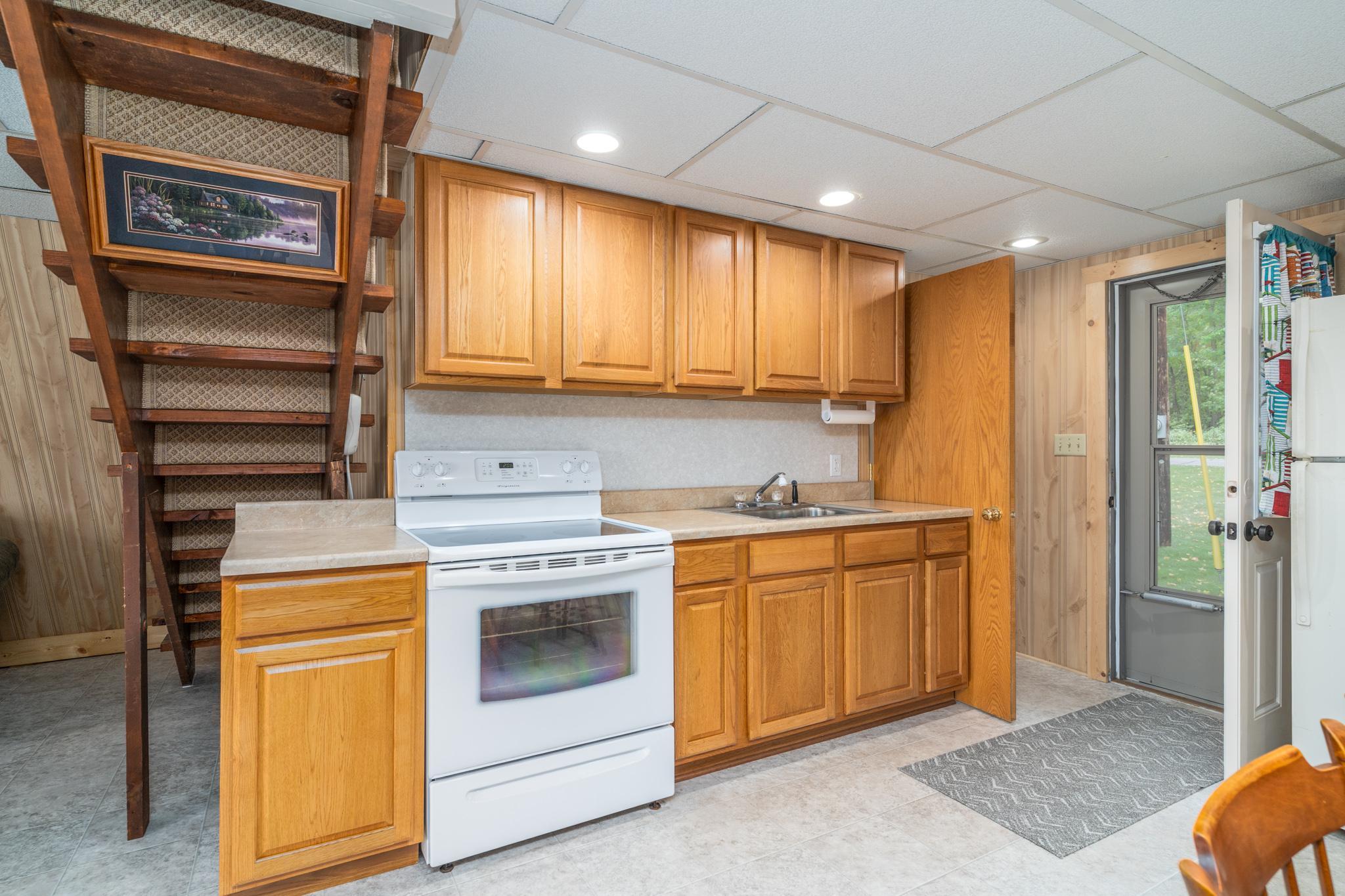 15710 N Trinity Point Road Se Property Photo 6