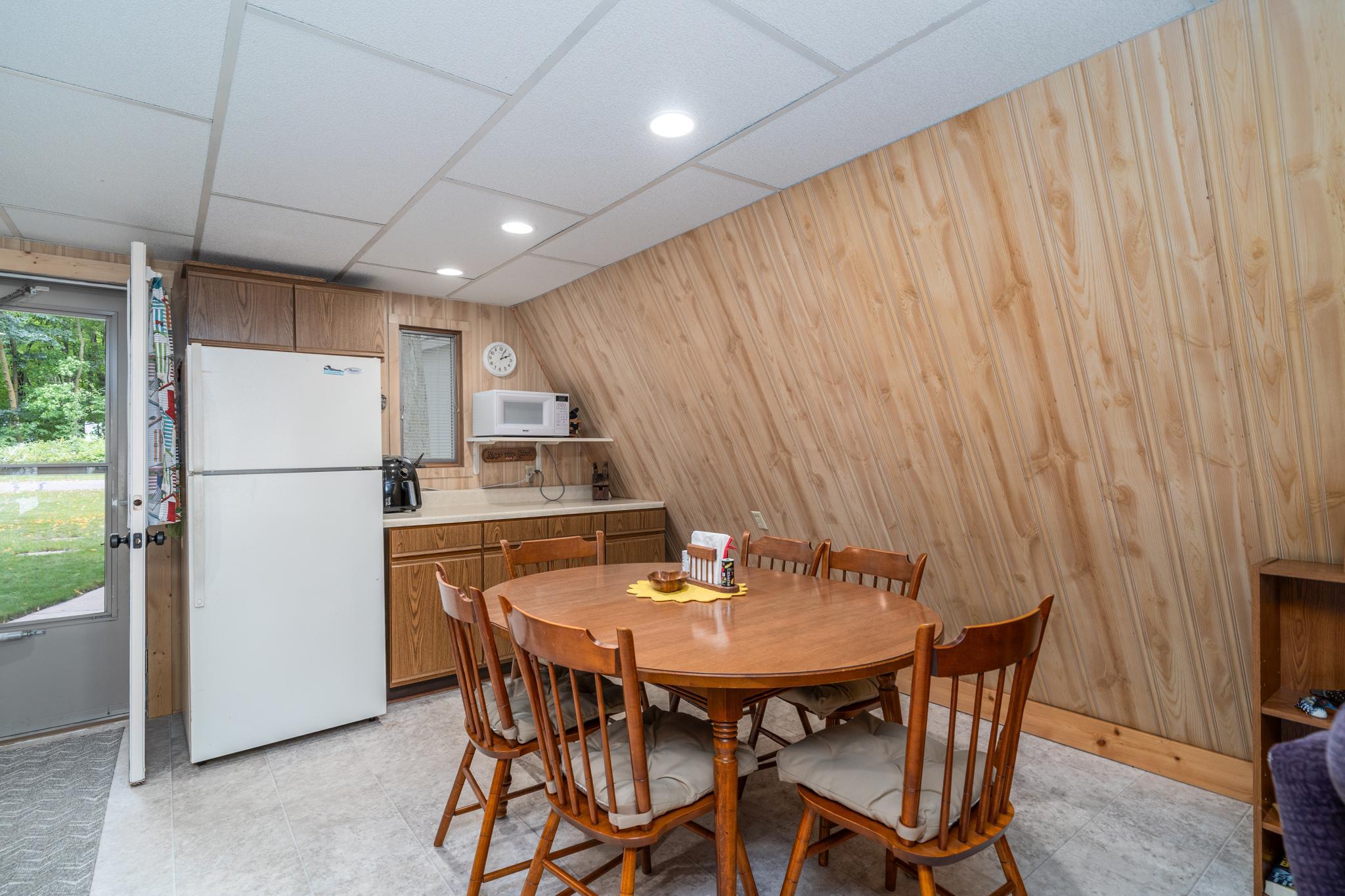 15710 N Trinity Point Road Se Property Photo 7
