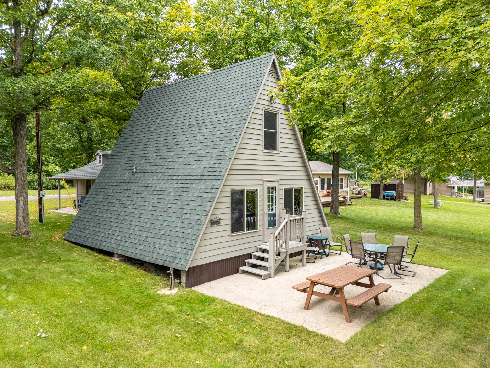 15710 N Trinity Point Road Se Property Photo 15