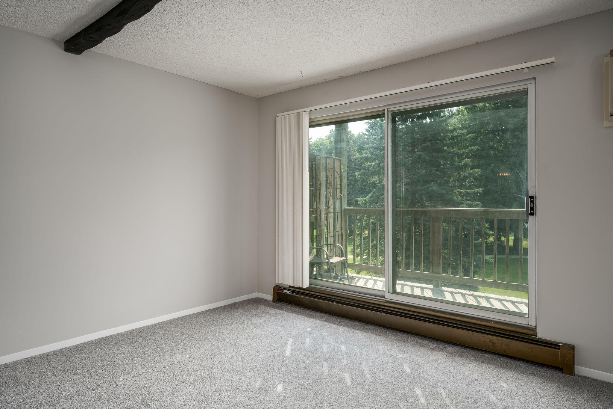 2007 E 122nd Street B15 Property Photo 5