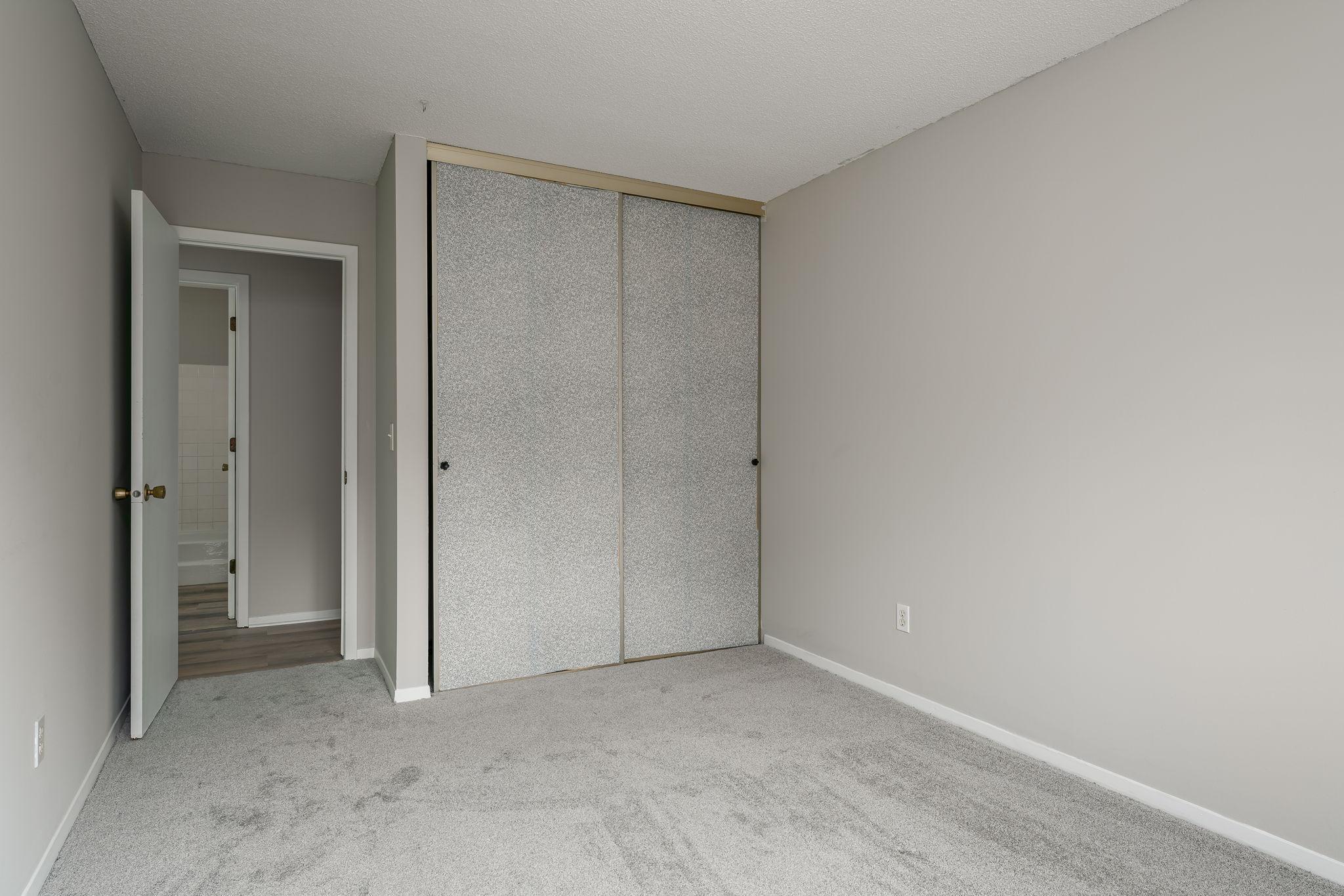 2007 E 122nd Street B15 Property Photo 16