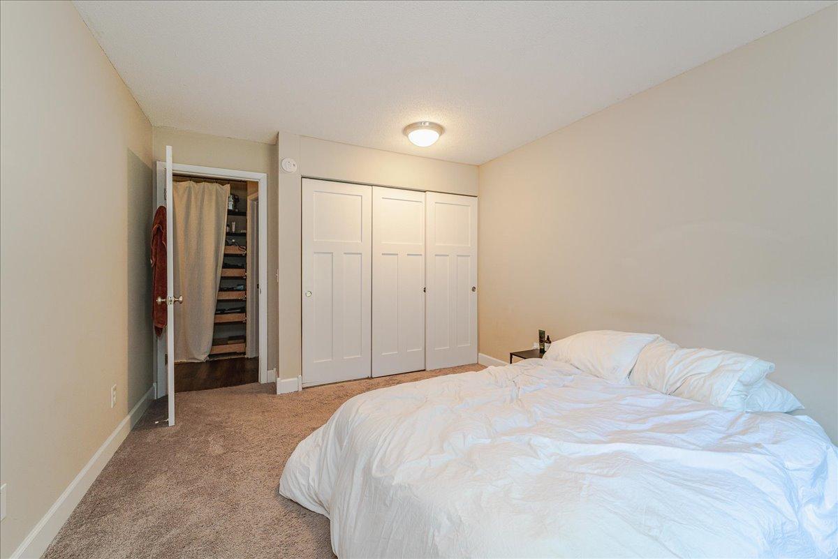 4524 Cedar Lake Road S 3 Property Photo 13