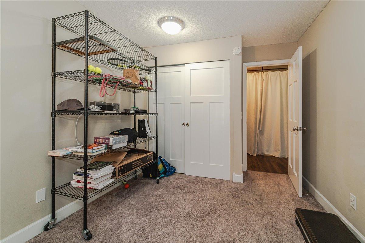 4524 Cedar Lake Road S 3 Property Photo 15
