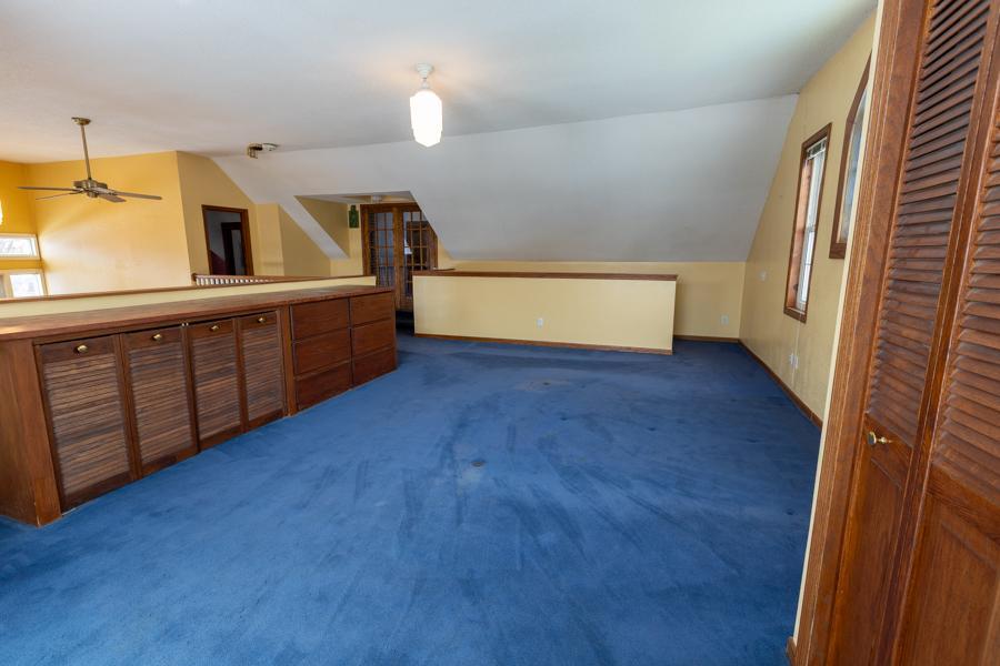227 W 5th Street Property Photo 31