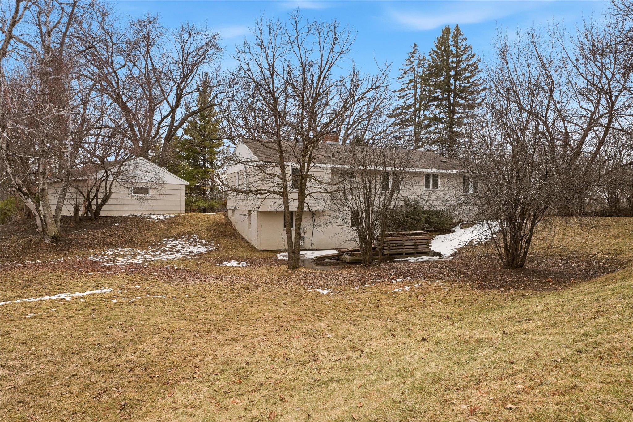 6300 Valley View Road Property Photo 14