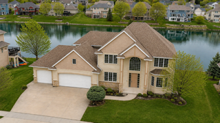 4066 Autumn Lake Court Sw Property Photo 2