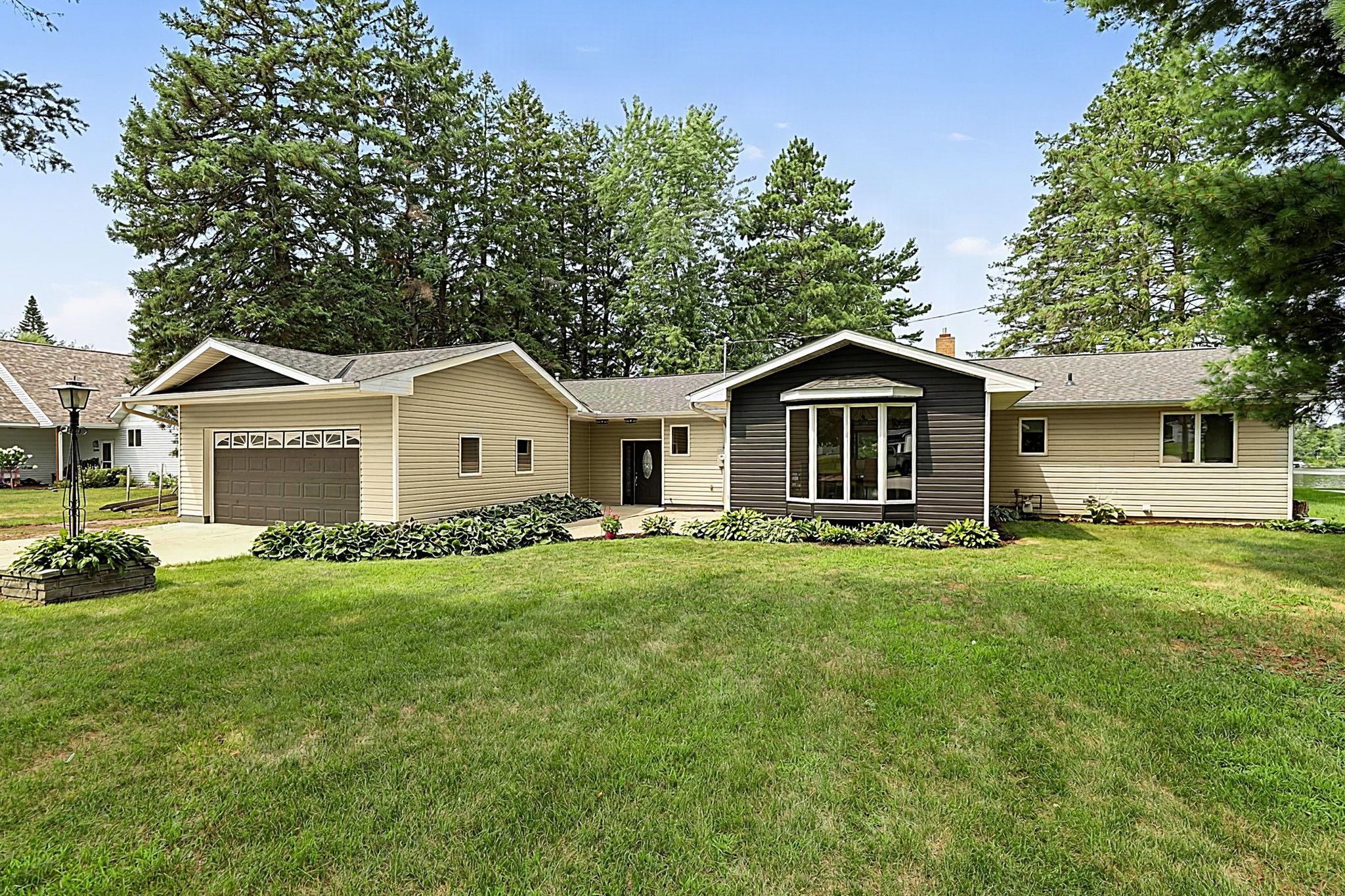5565 Ne River Road Property Photo 2