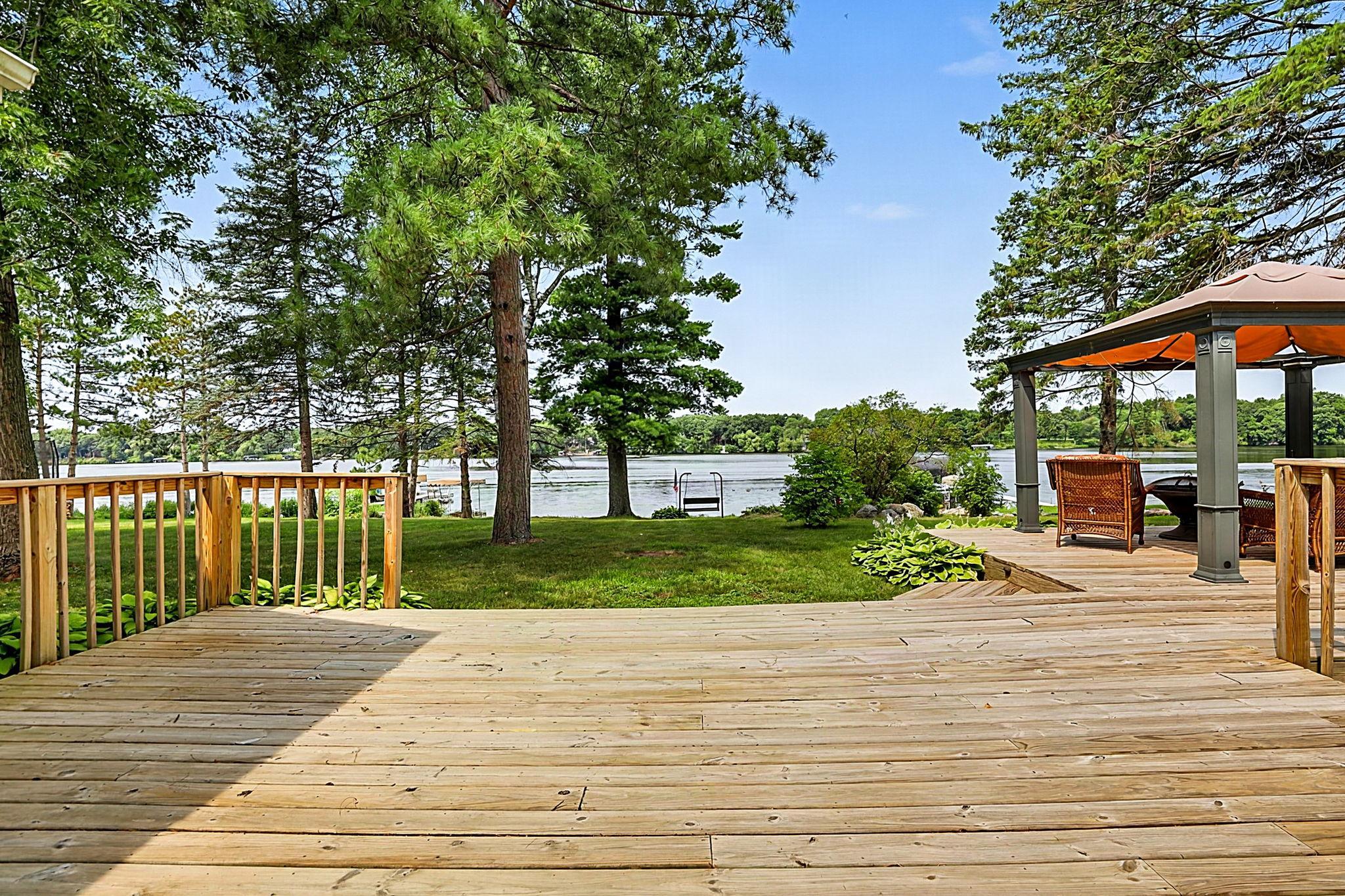 5565 Ne River Road Property Photo 5