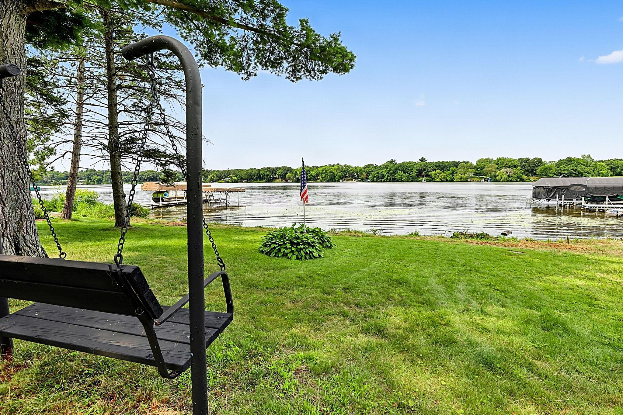 5565 Ne River Road Property Photo 6