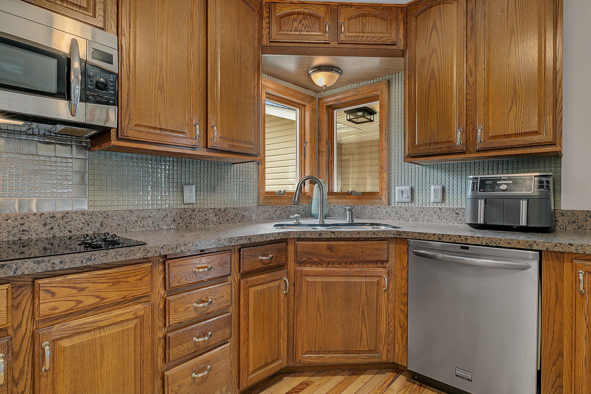 5565 Ne River Road Property Photo 14