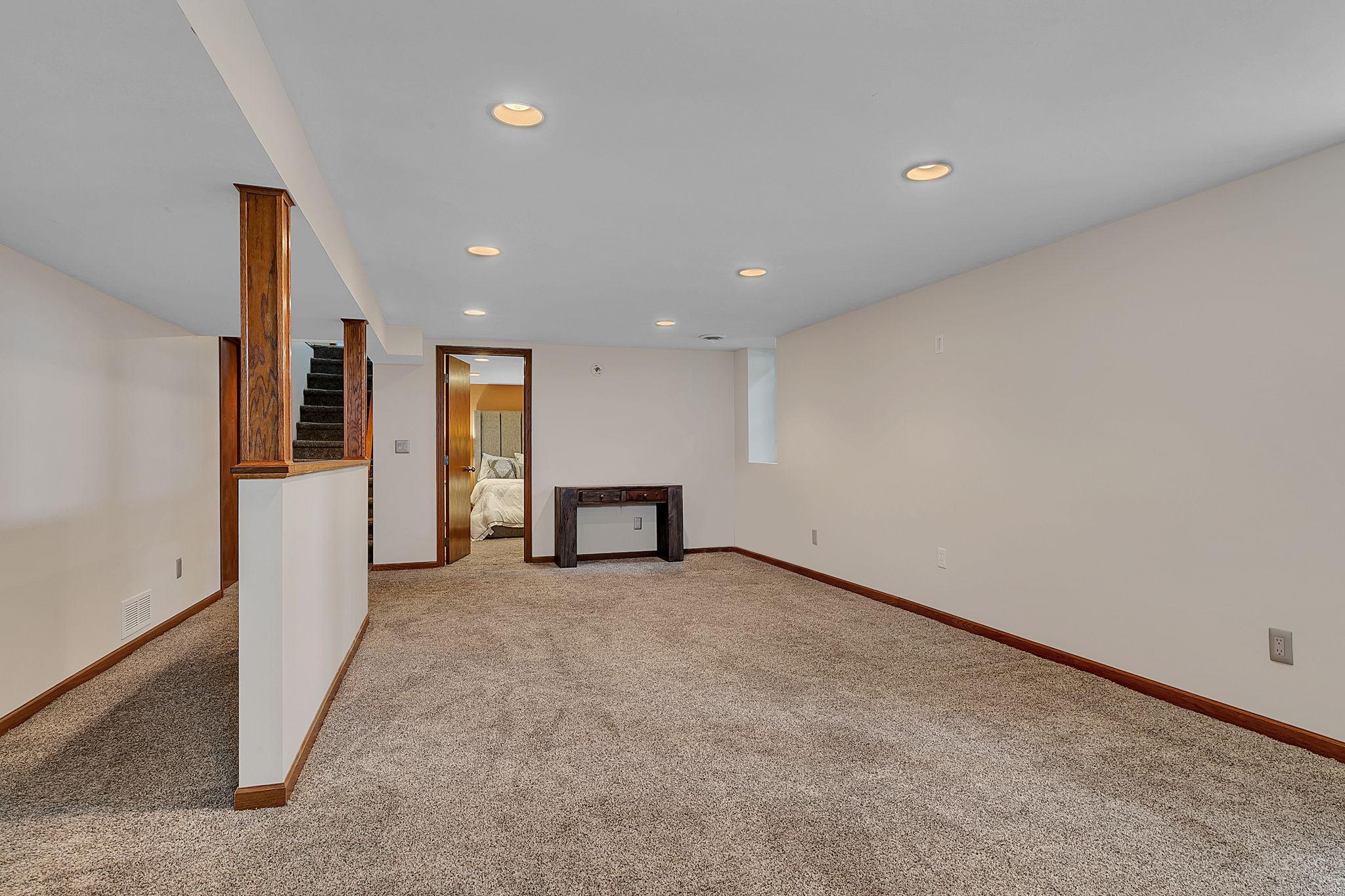 5565 Ne River Road Property Photo 32