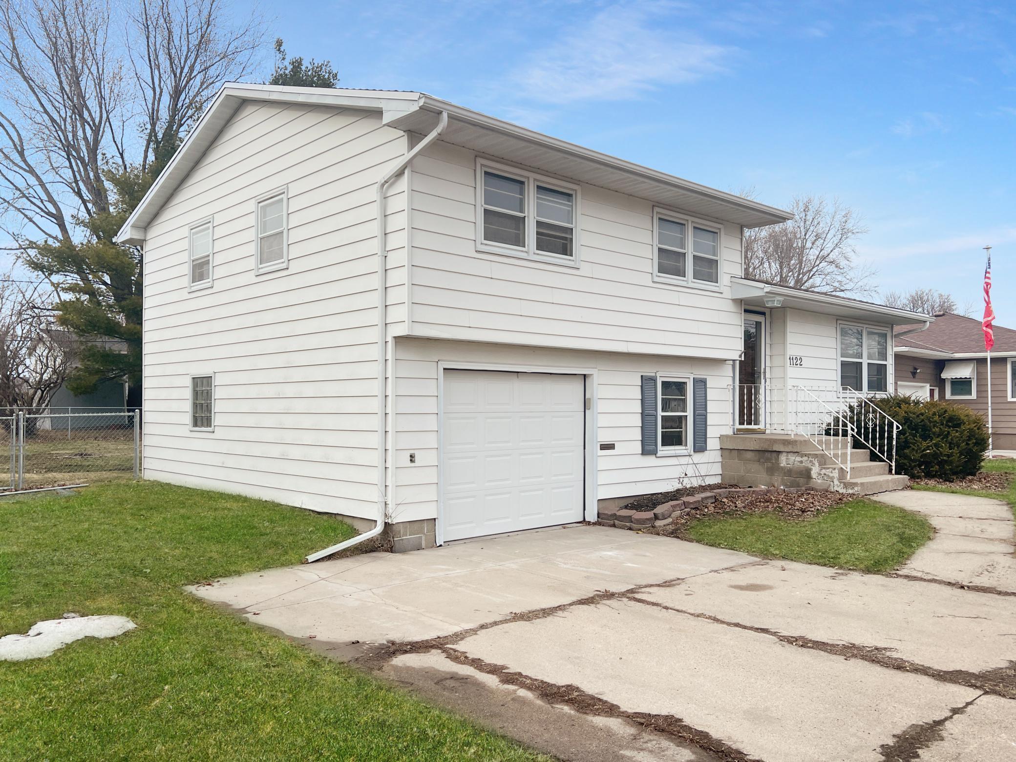 1122 S State Street Property Photo 2