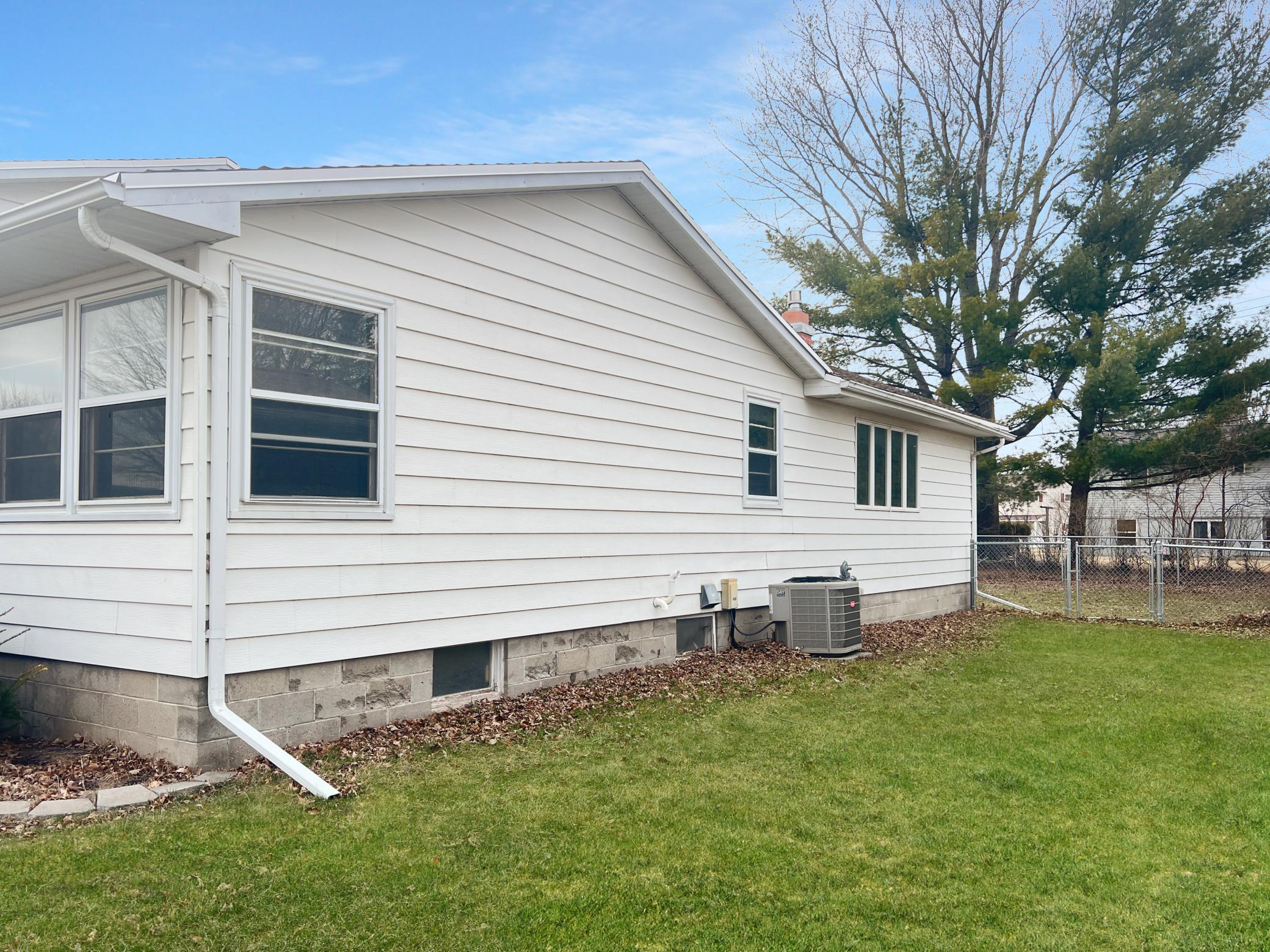 1122 S State Street Property Photo 3