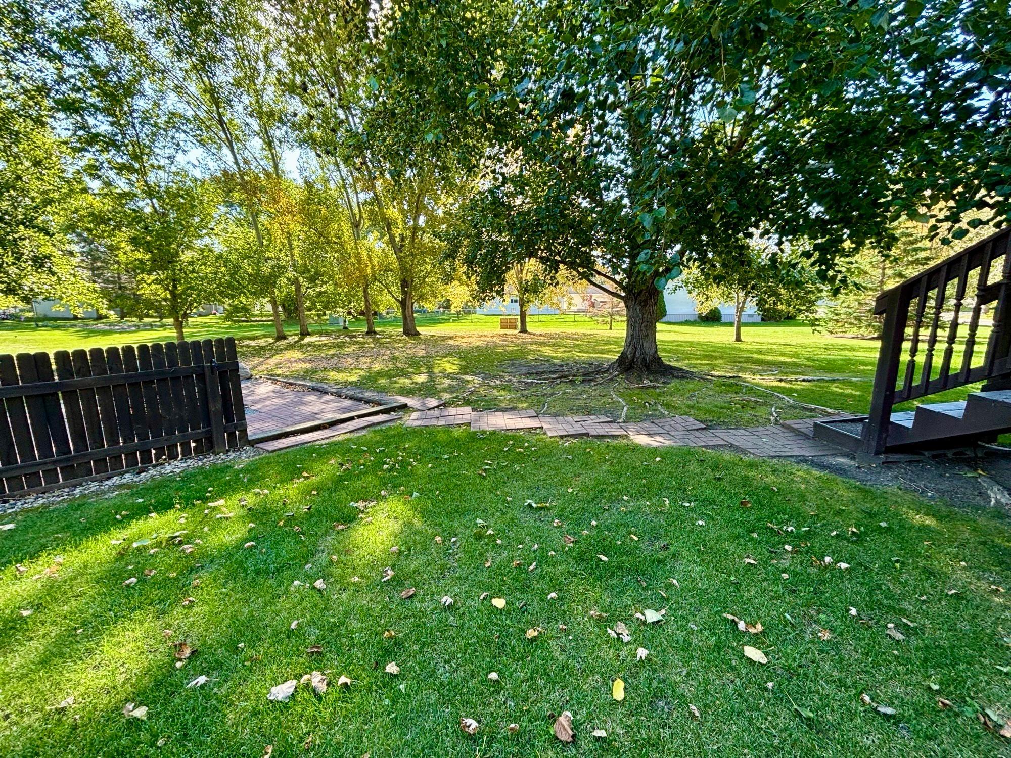322 Oriole Avenue N Property Photo 33